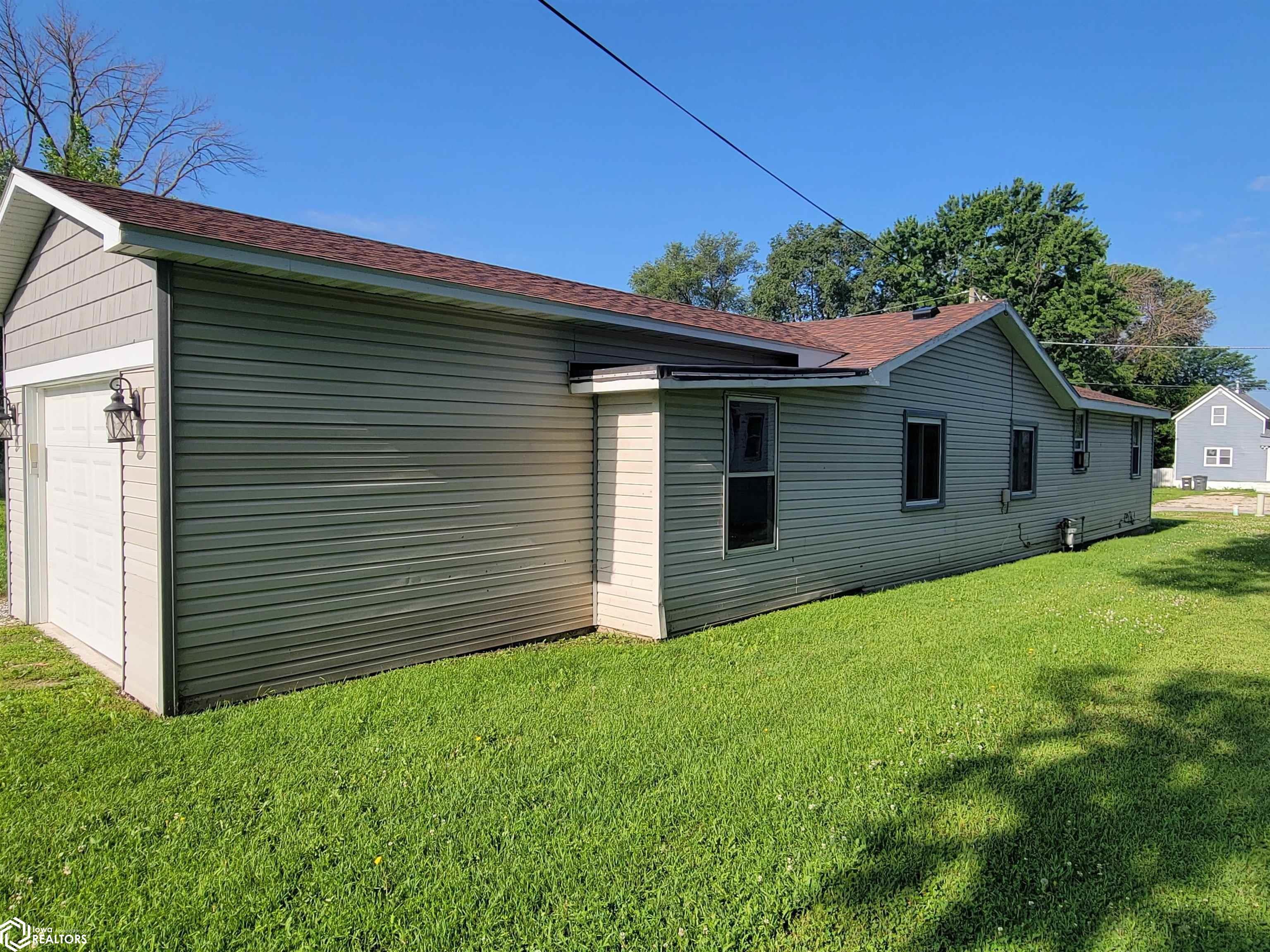608 N Lincoln Avenue, Eagle Grove, Iowa image 3