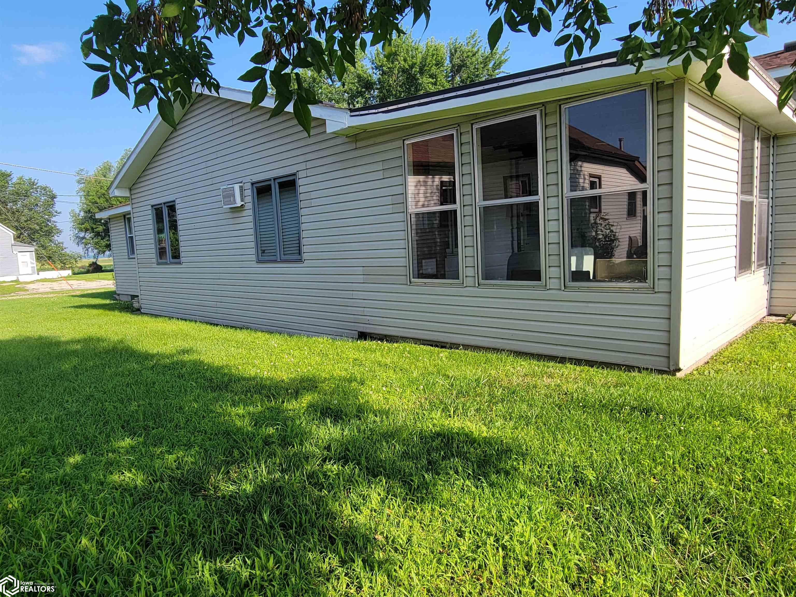 608 N Lincoln Avenue, Eagle Grove, Iowa image 4