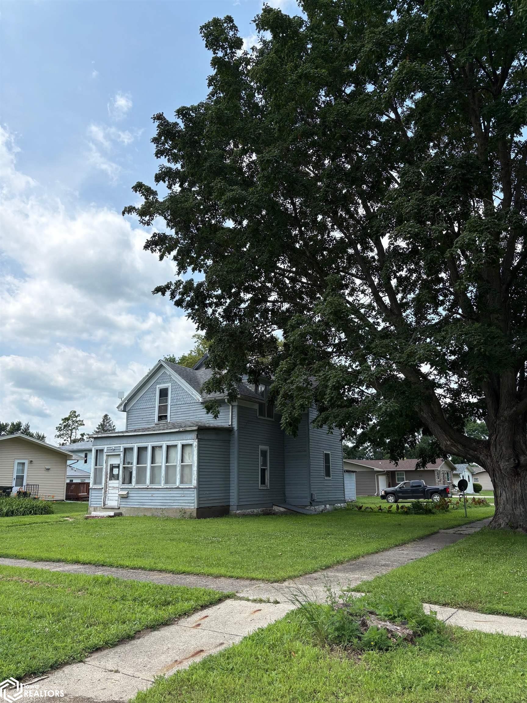 1701 Palmer Street, Emmetsburg, Iowa image 3