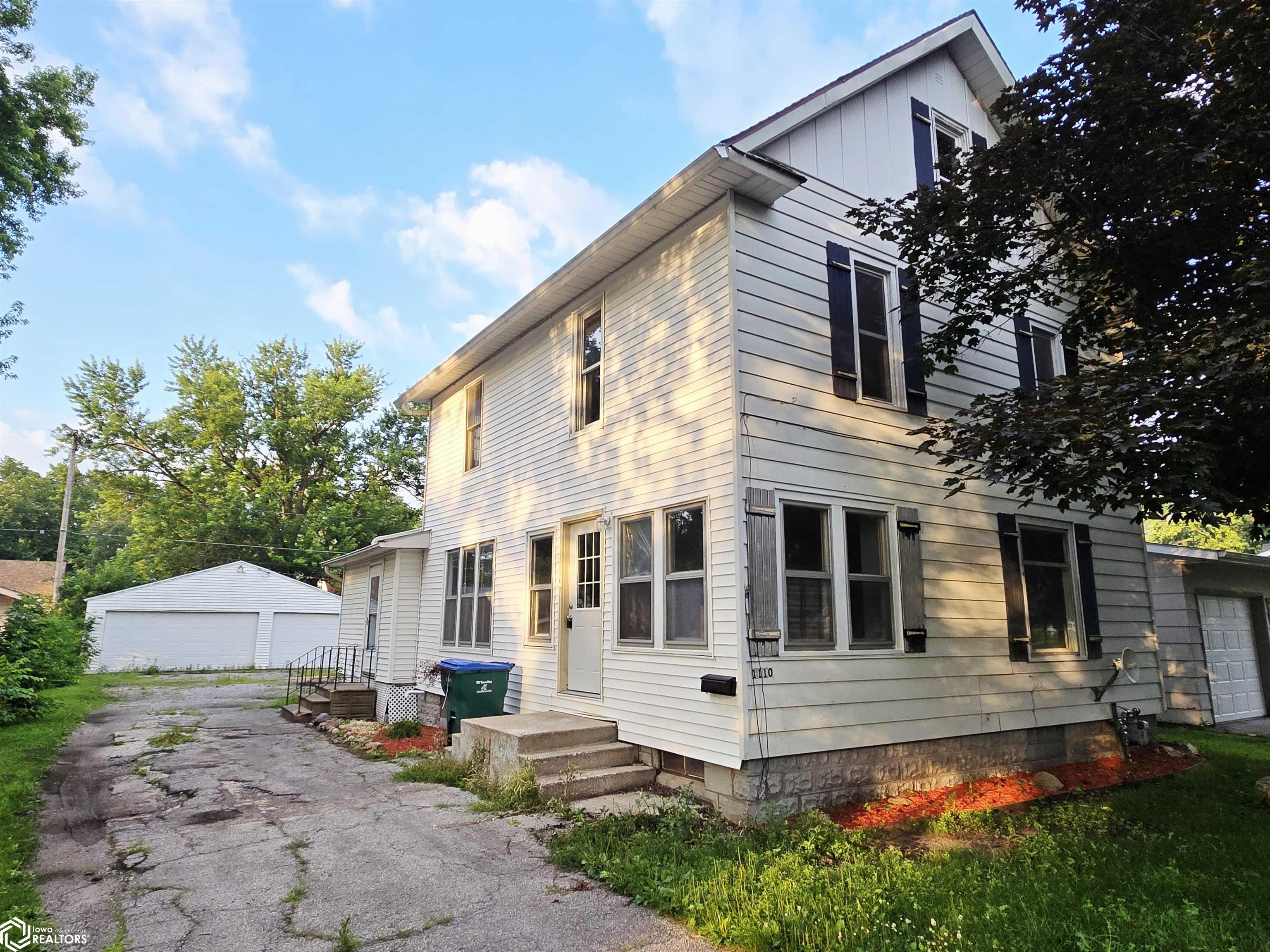 1110 Elm Street, Webster City, Iowa image 1