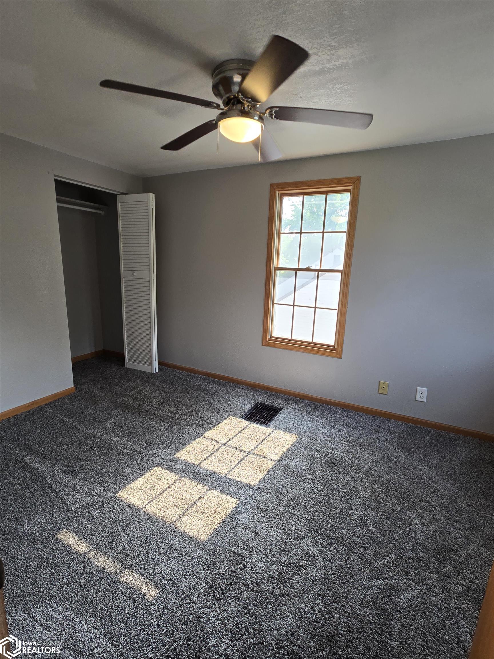 1110 Elm Street, Webster City, Iowa image 12