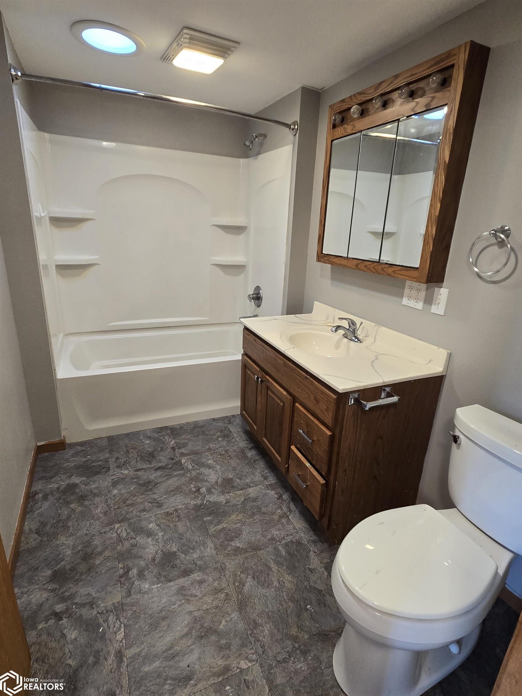 1110 Elm Street, Webster City, Iowa image 13
