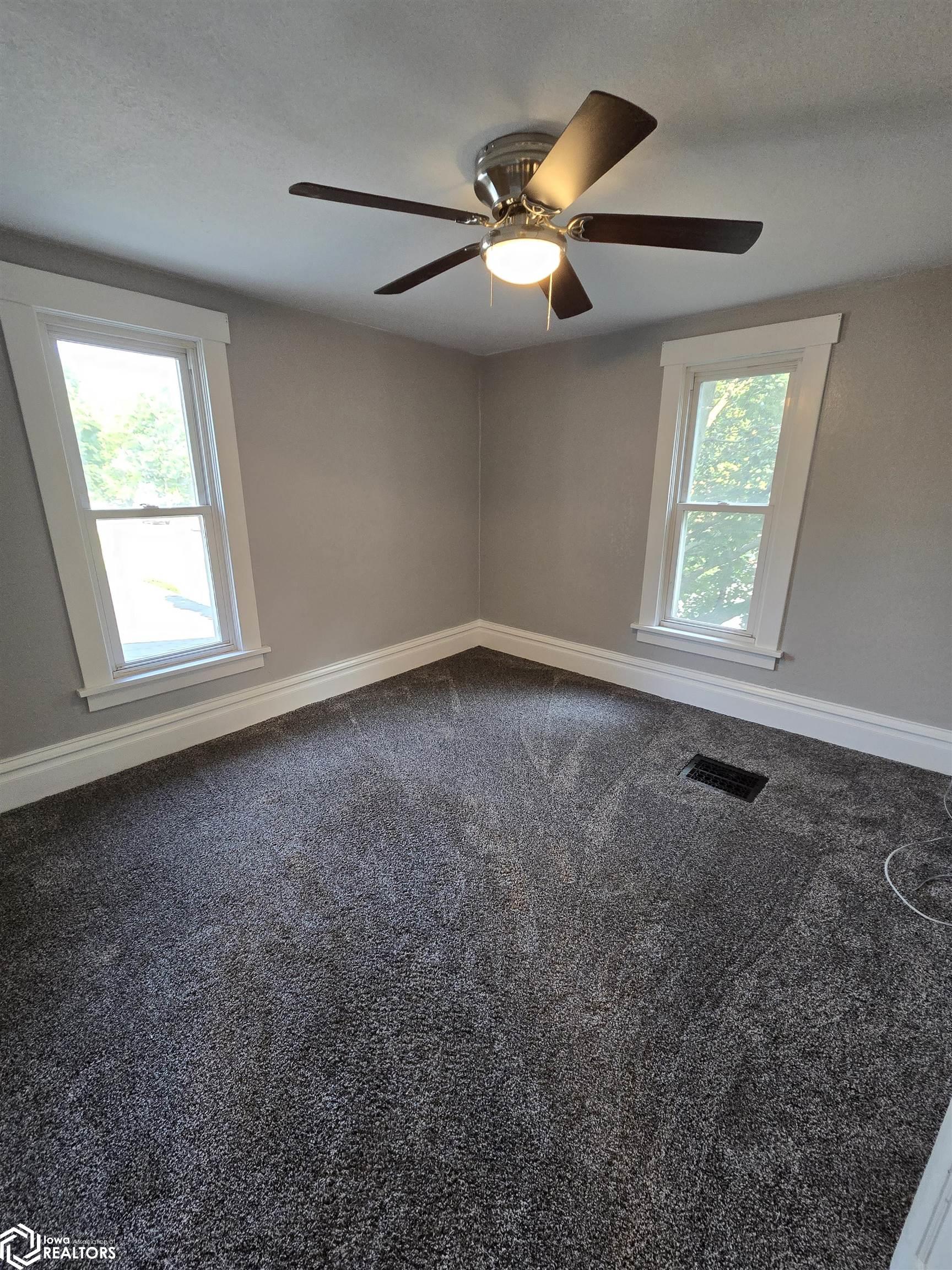 1110 Elm Street, Webster City, Iowa image 15
