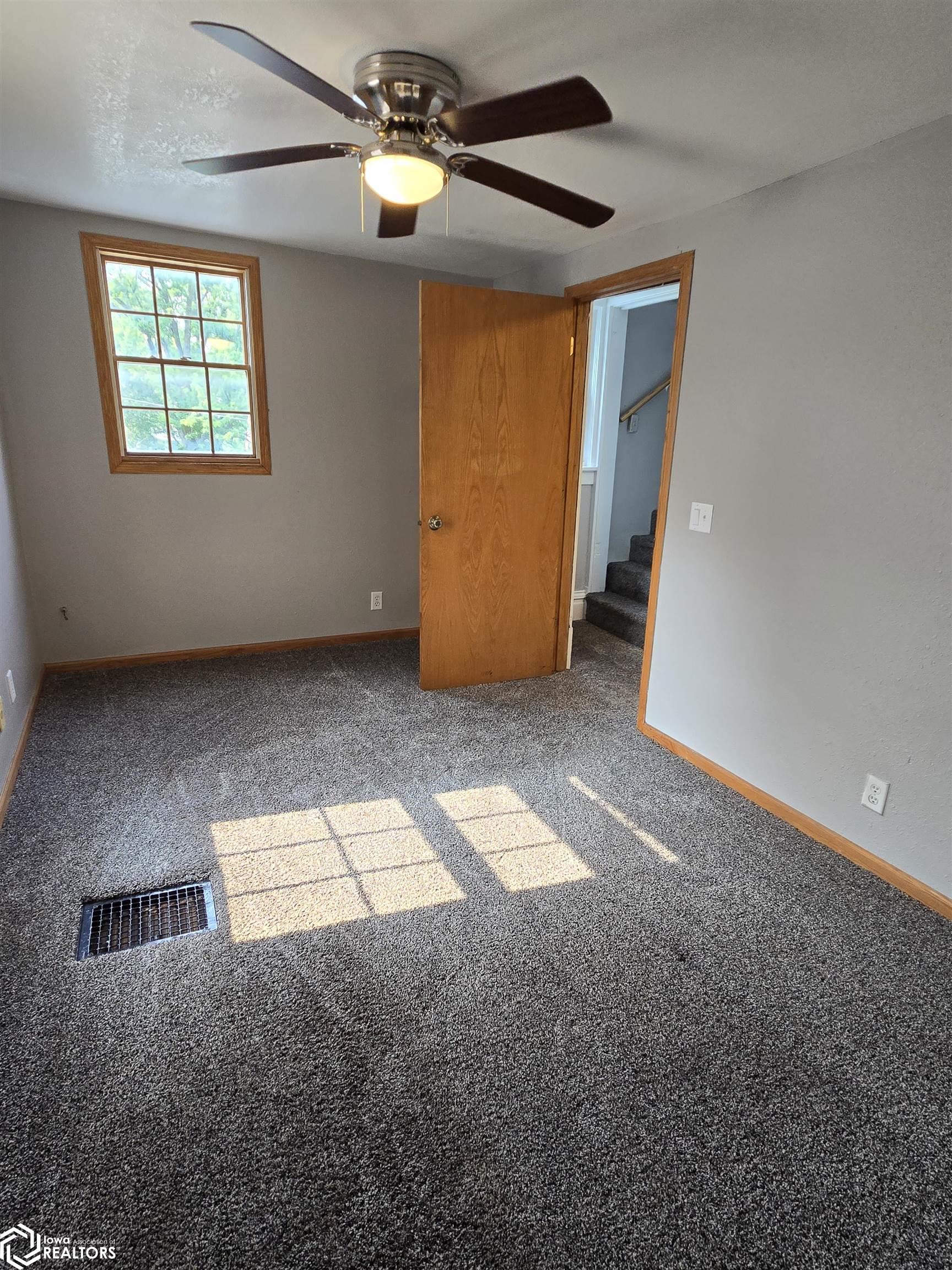 1110 Elm Street, Webster City, Iowa image 16