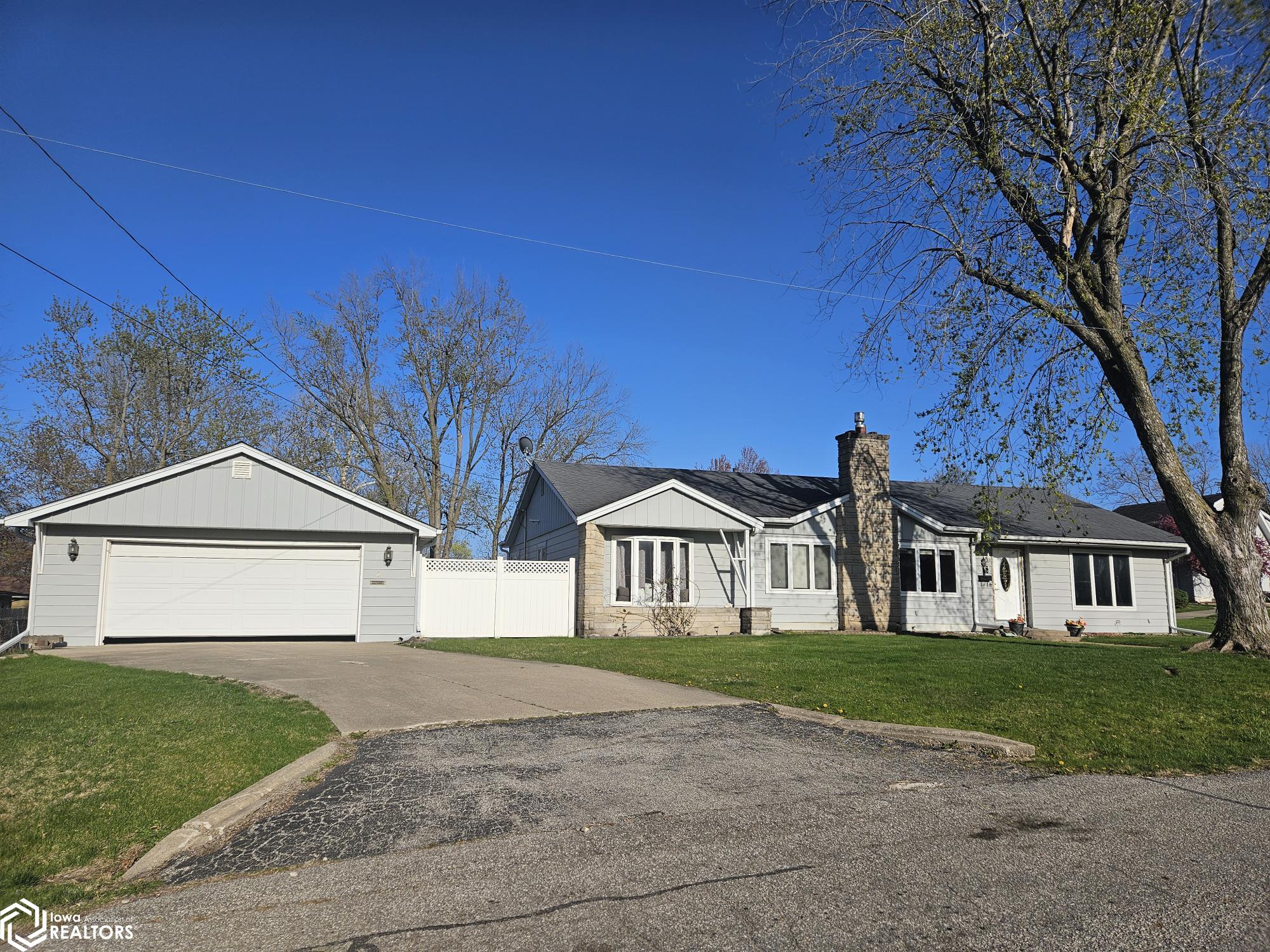 2 Carter Court, Ottumwa, Iowa image 1