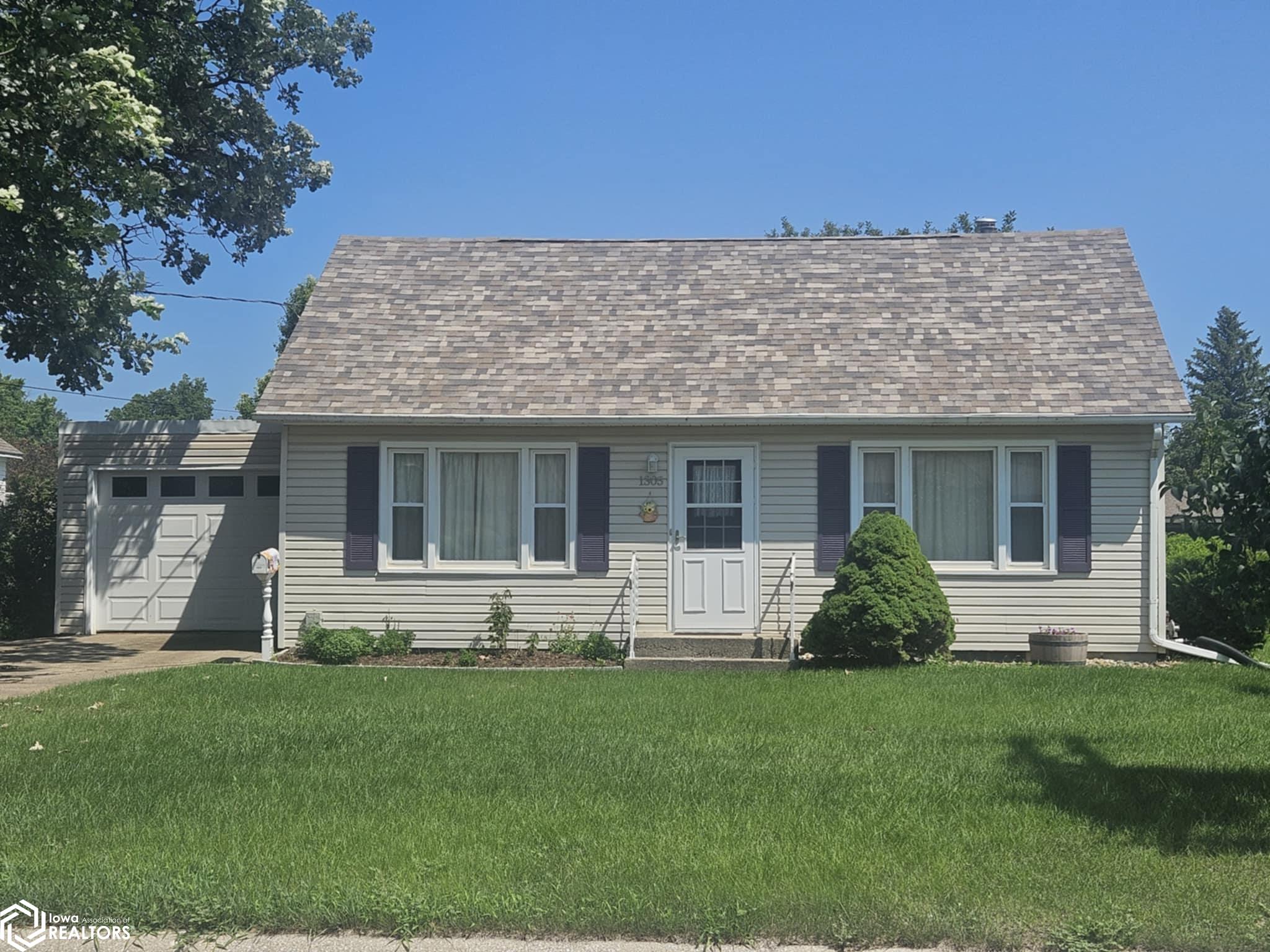 1305 Bank Street, Webster City, Iowa image 2