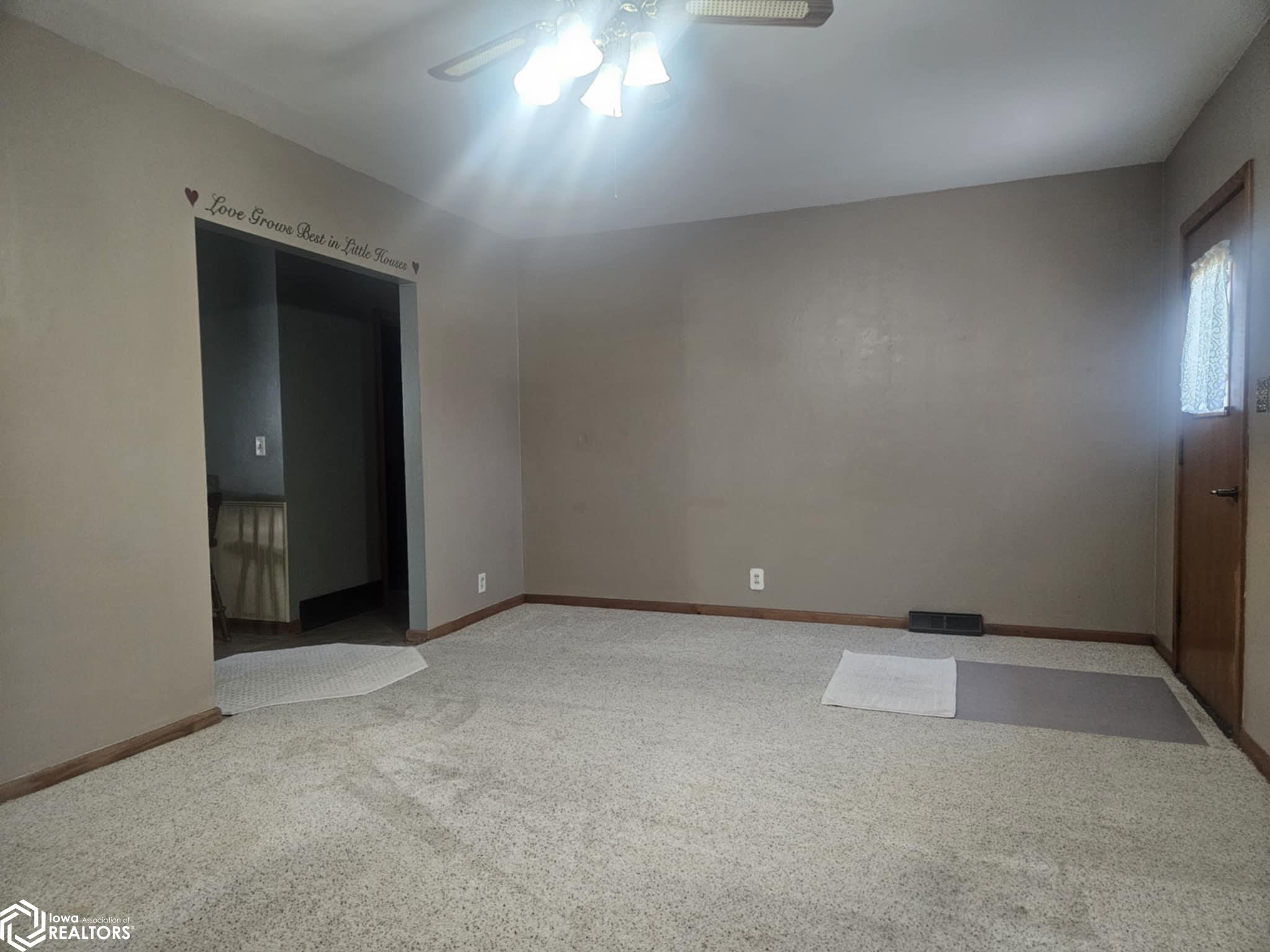 1305 Bank Street, Webster City, Iowa image 9