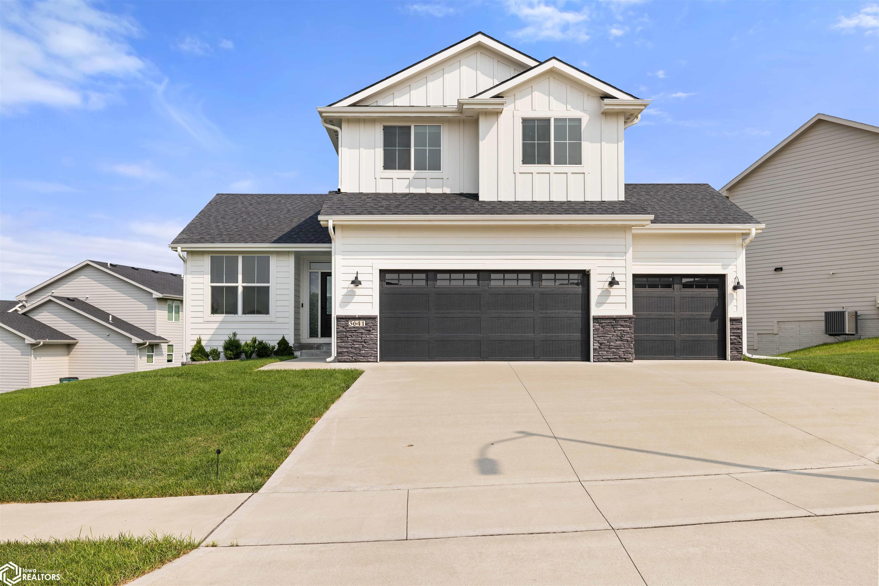 3641 NW 166th Street, Clive, Iowa image 1