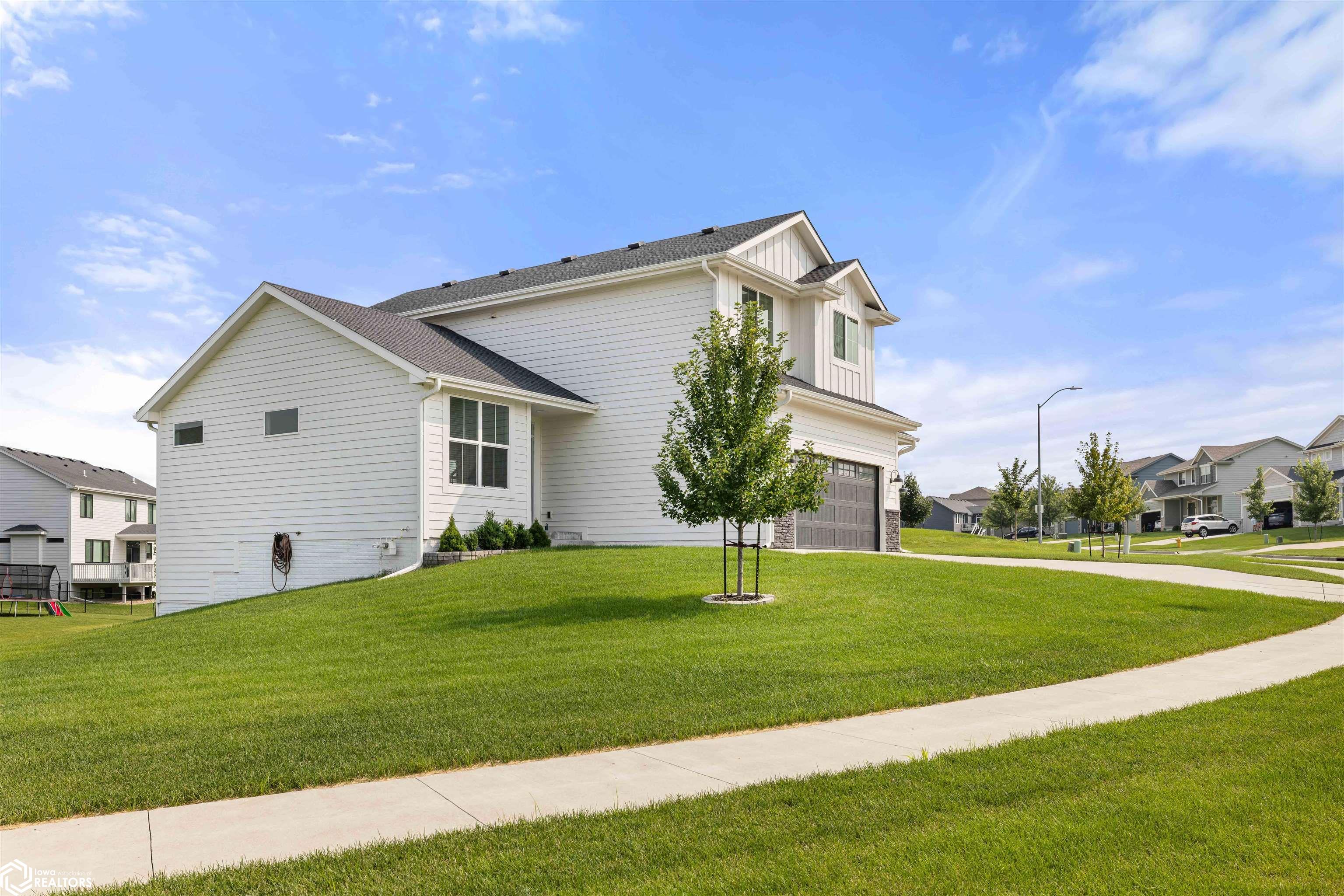 3641 NW 166th Street, Clive, Iowa image 4