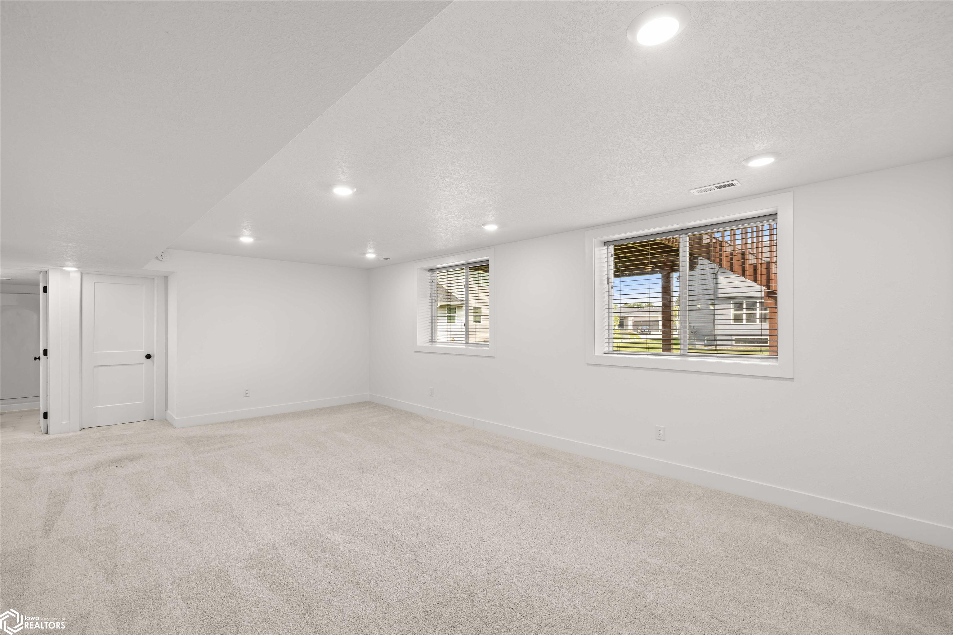 3641 NW 166th Street, Clive, Iowa image 31