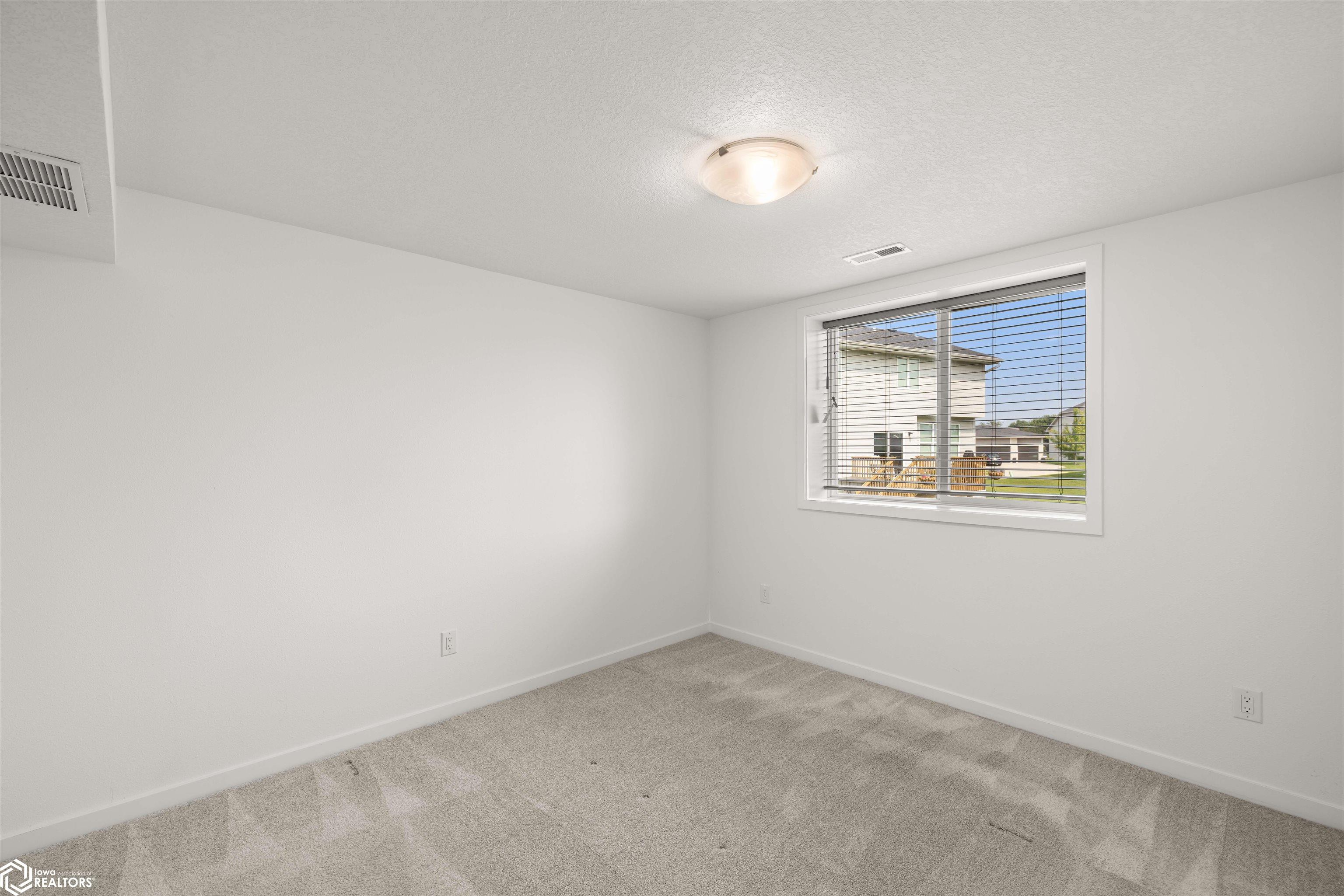 3641 NW 166th Street, Clive, Iowa image 33