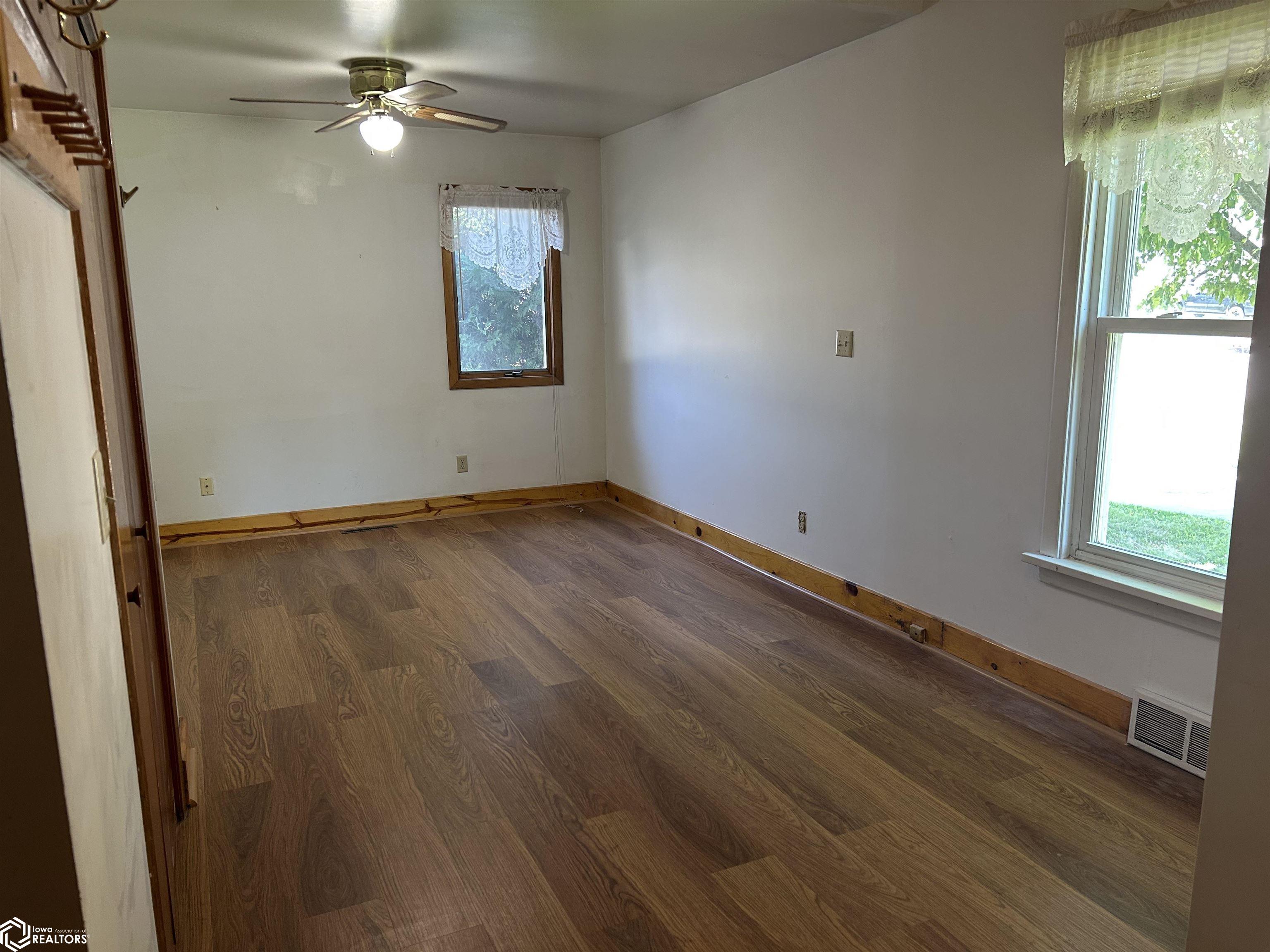 1300 7th Ave N Avenue, Clear Lake, Iowa image 7