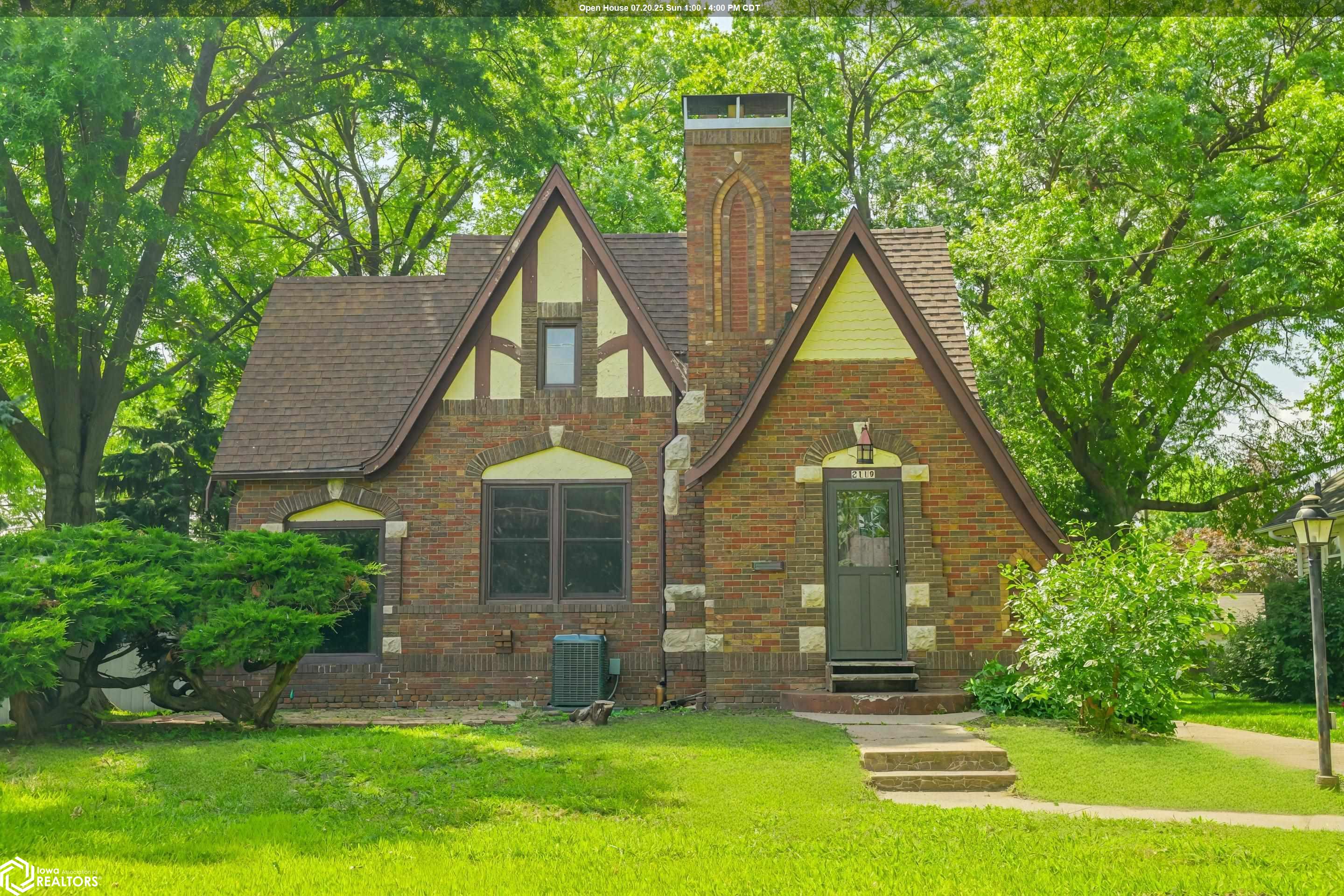 2119 Summer St, Burlington, Iowa image 1