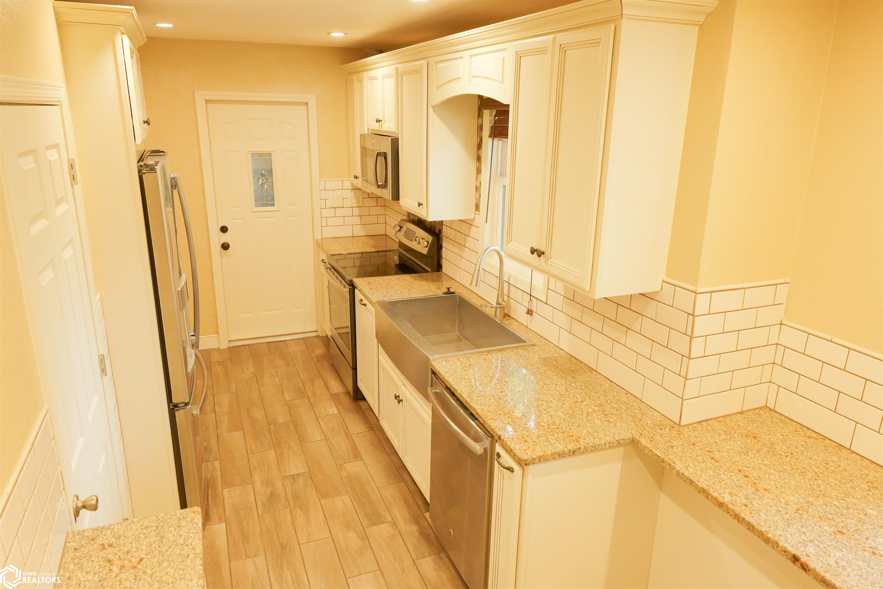 2119 Summer St, Burlington, Iowa image 24