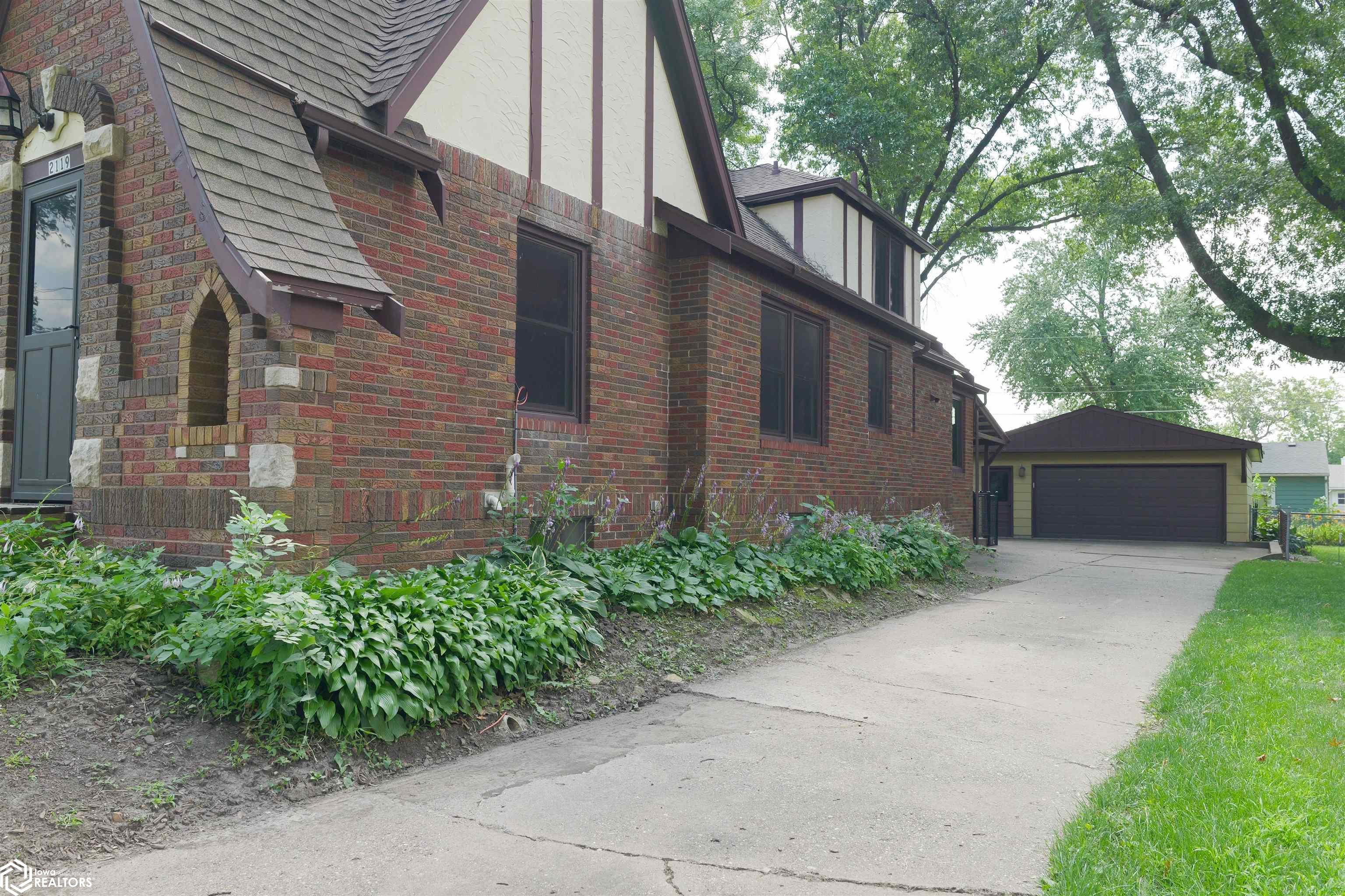 2119 Summer St, Burlington, Iowa image 6