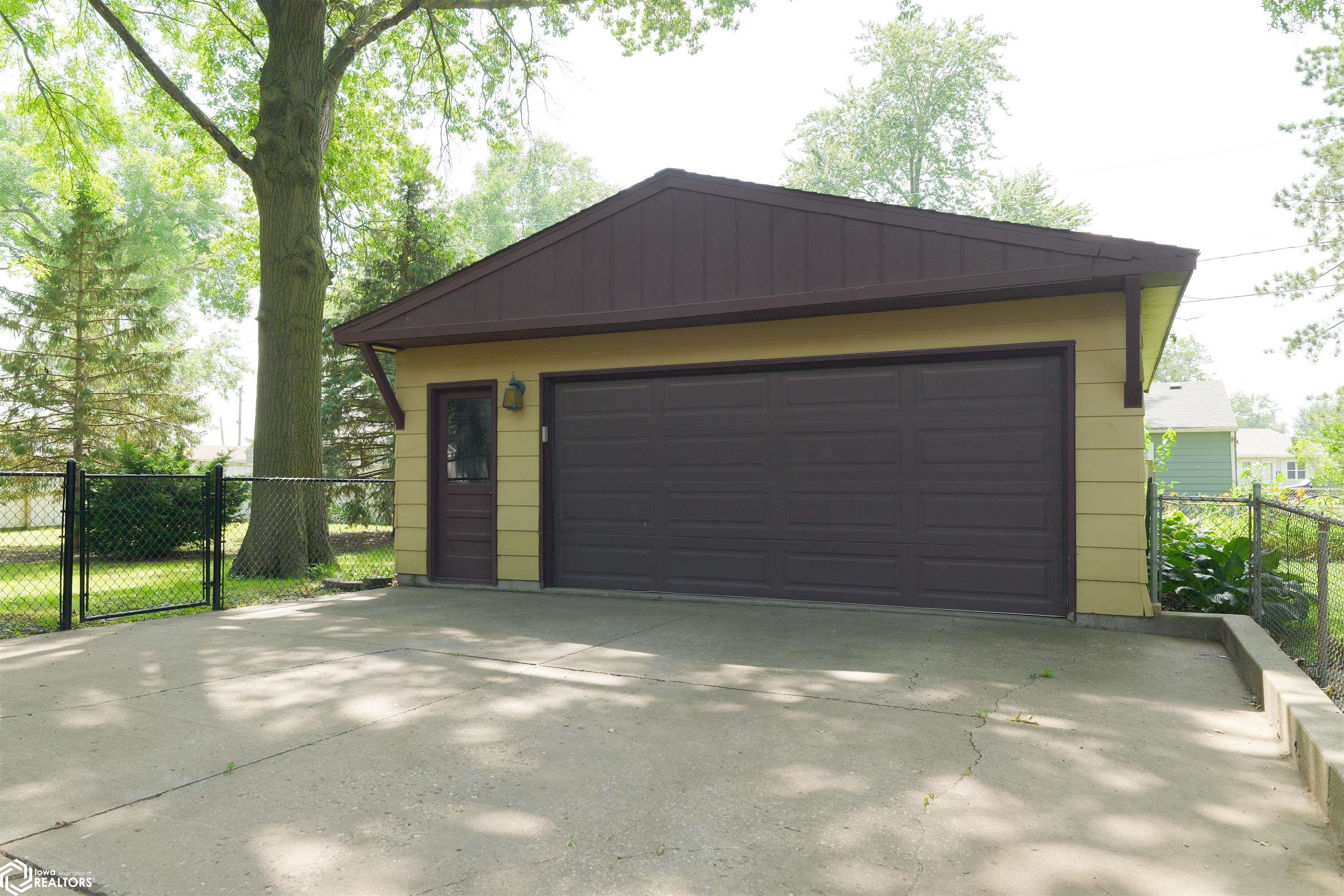2119 Summer St, Burlington, Iowa image 8