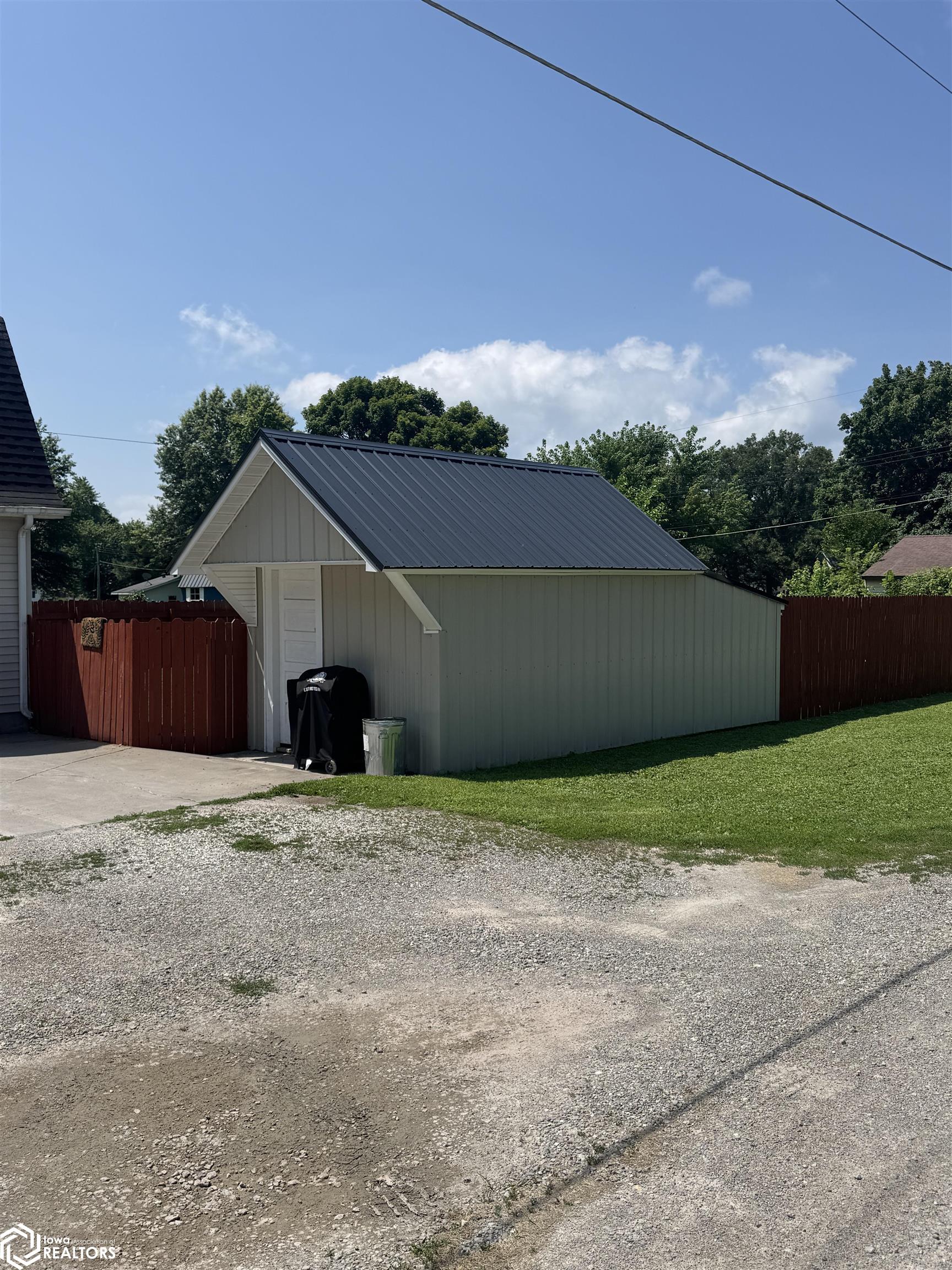 521 S 2nd Street, Wapello, Iowa image 9