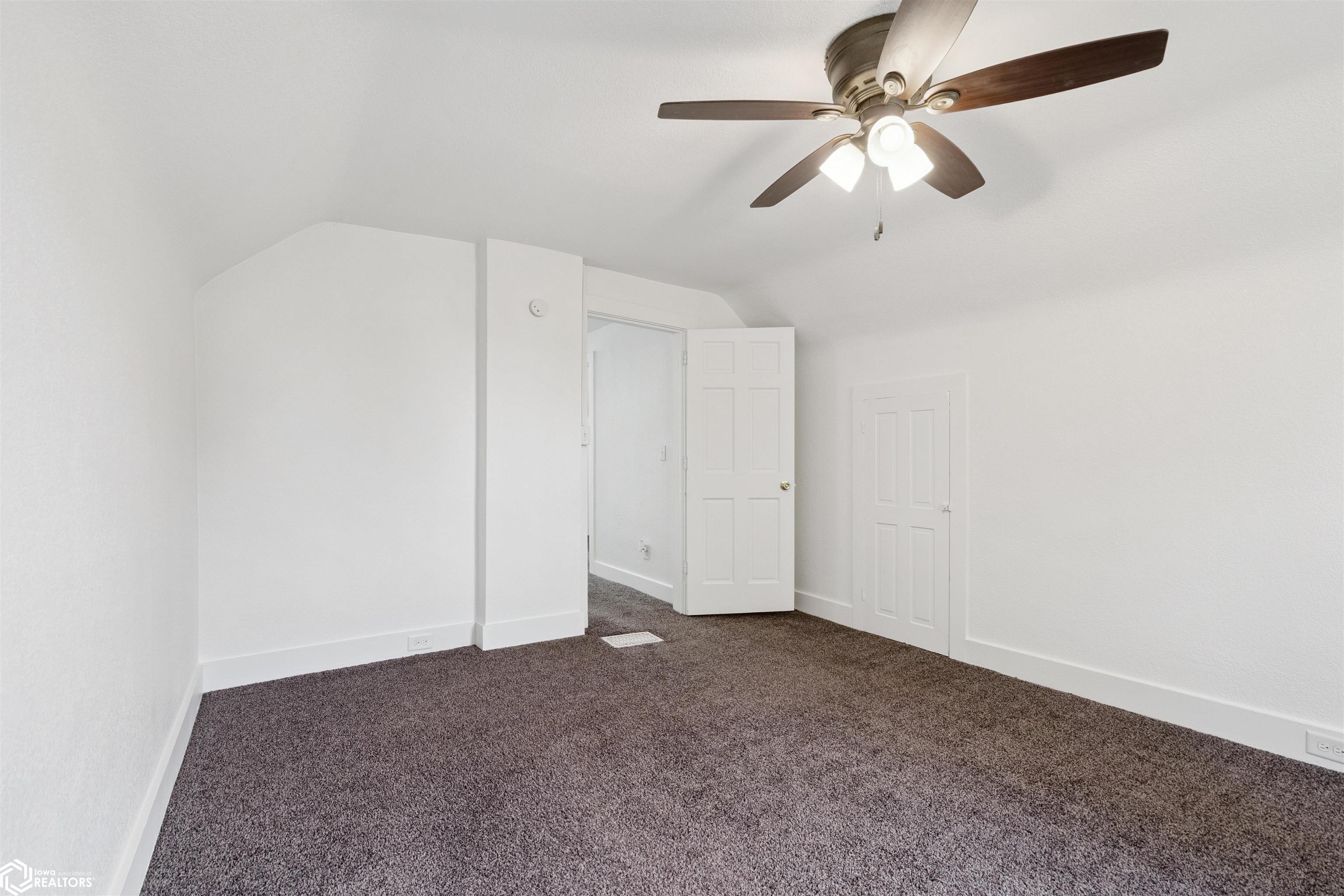 1830 Sunnyside Avenue, Burlington, Iowa image 18