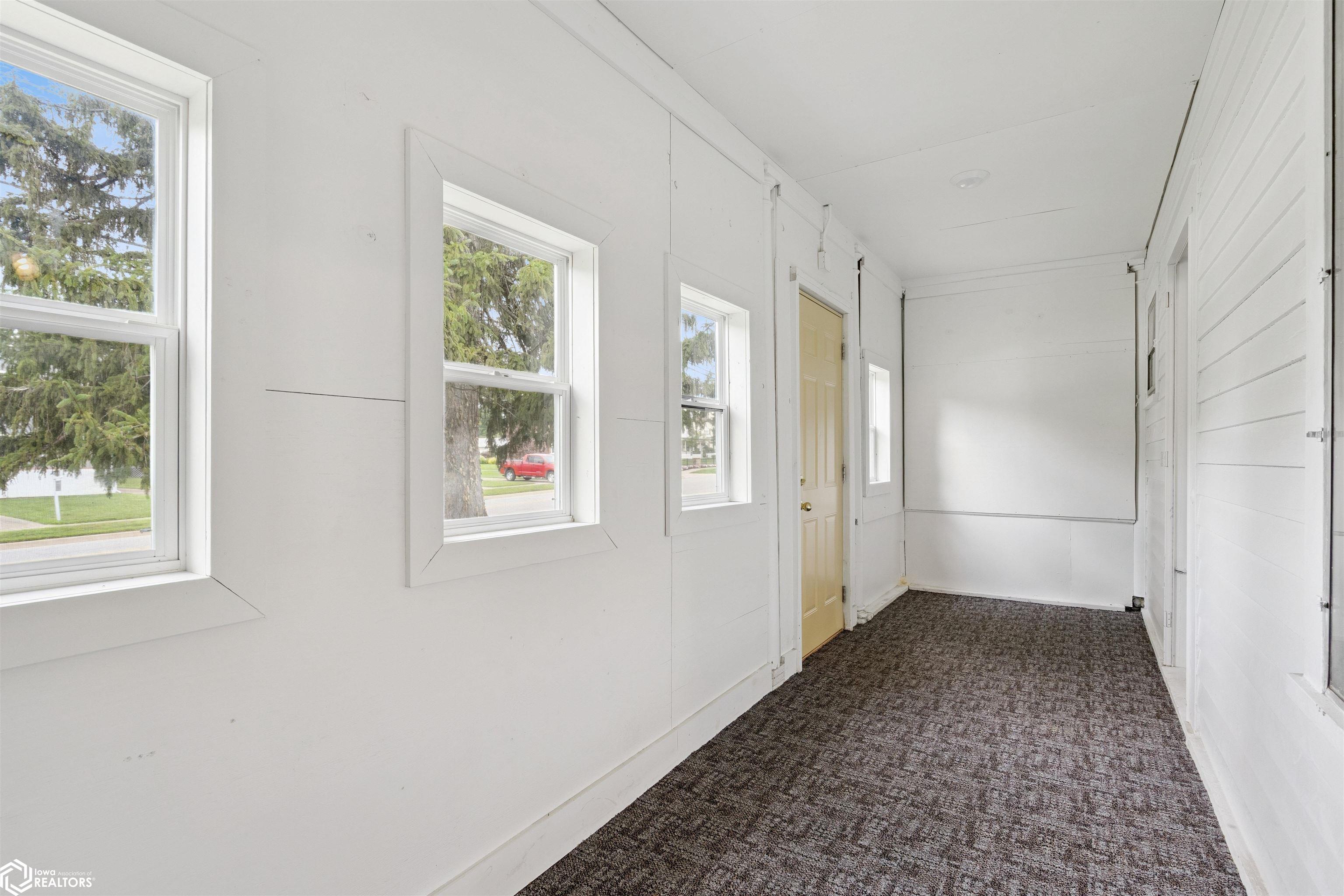 1830 Sunnyside Avenue, Burlington, Iowa image 3