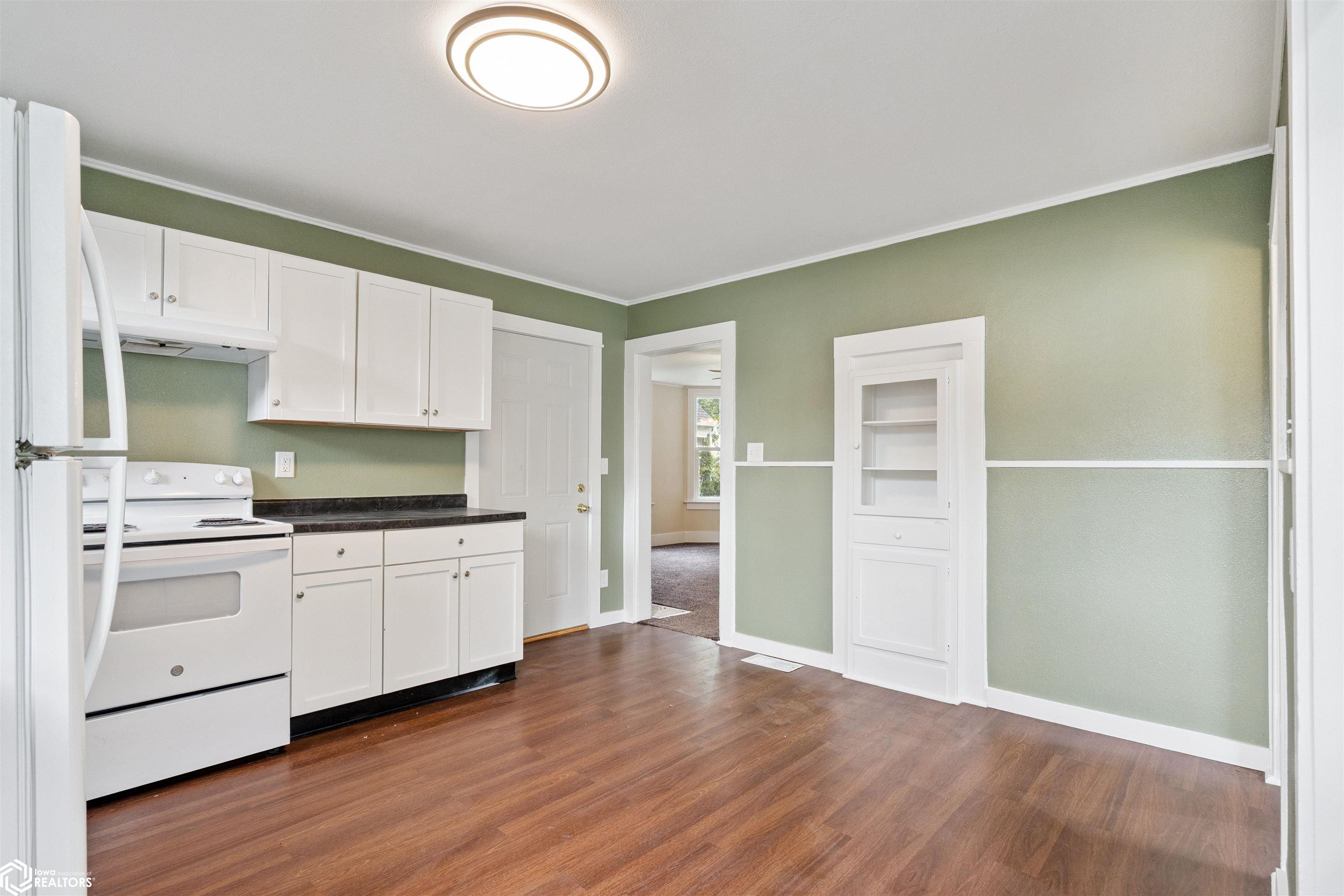 1830 Sunnyside Avenue, Burlington, Iowa image 9