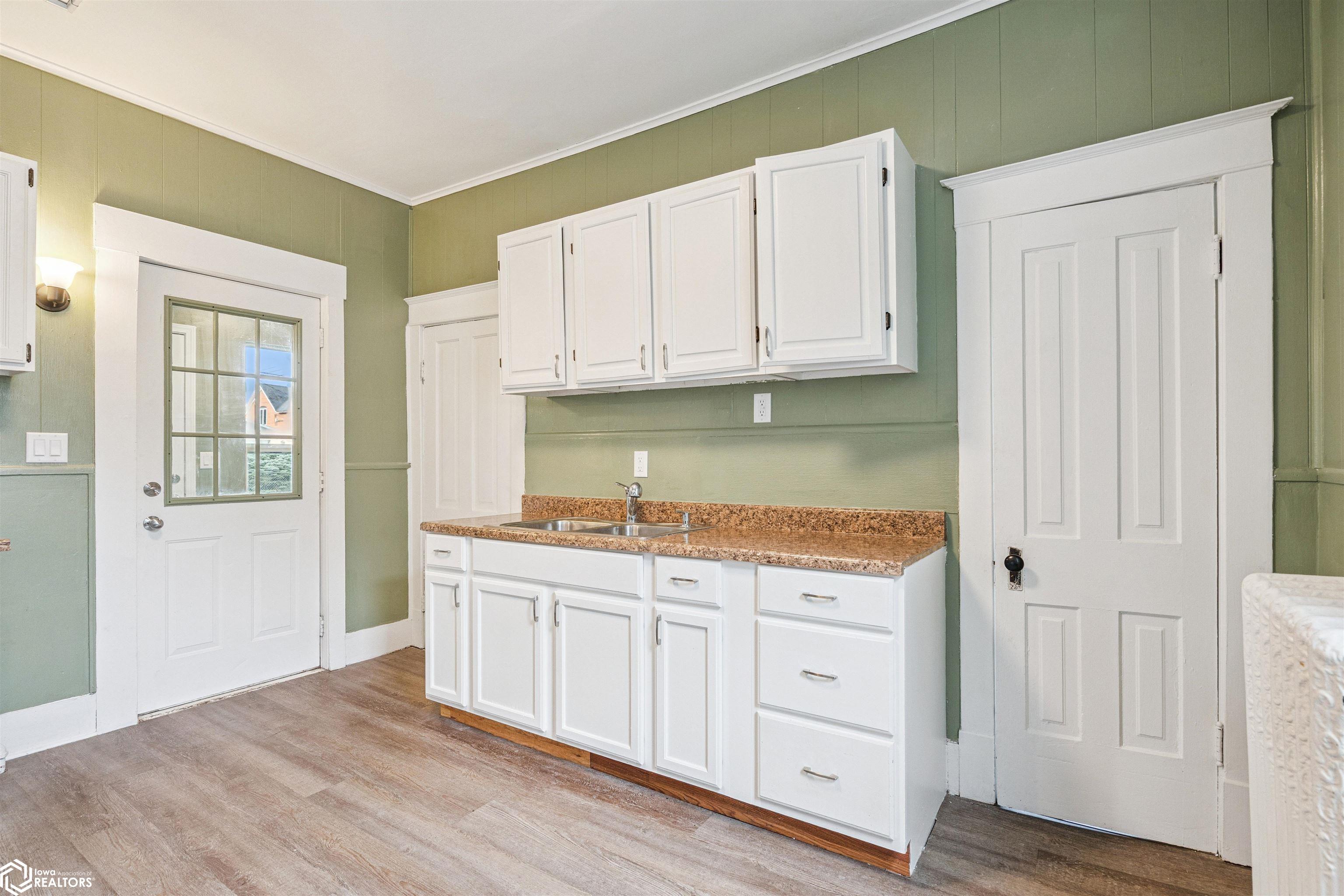 1219 N 7th Street, Burlington, Iowa image 13