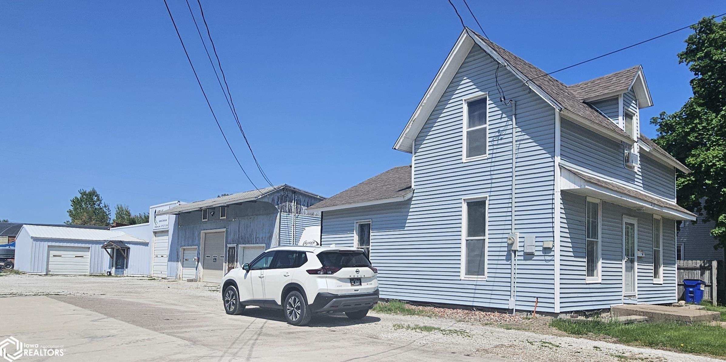 412 E 3rd Street, Washington, Iowa image 1