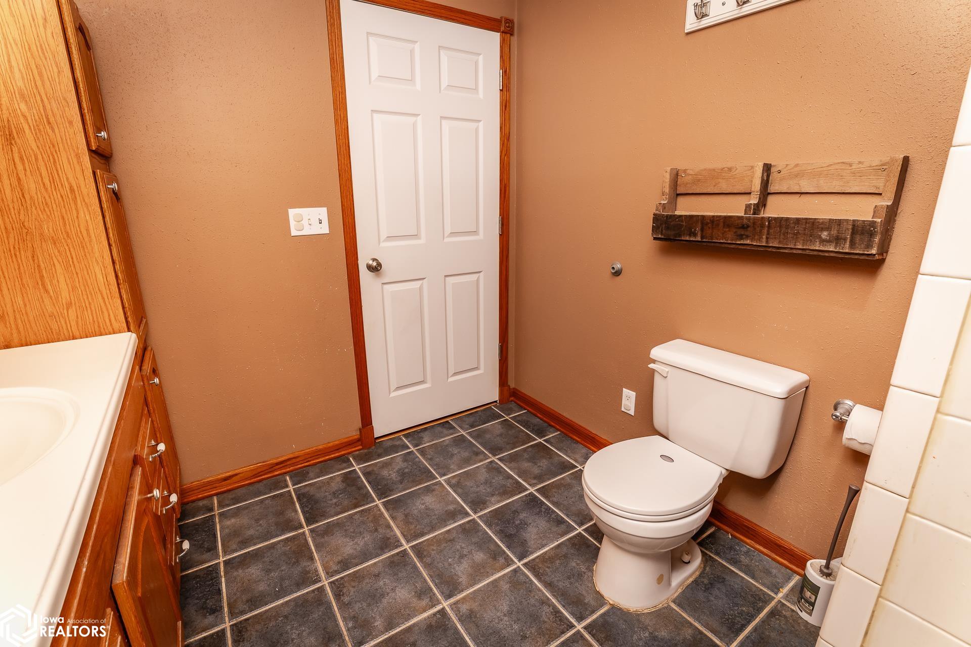 101 5th Street, State Center, Iowa image 36