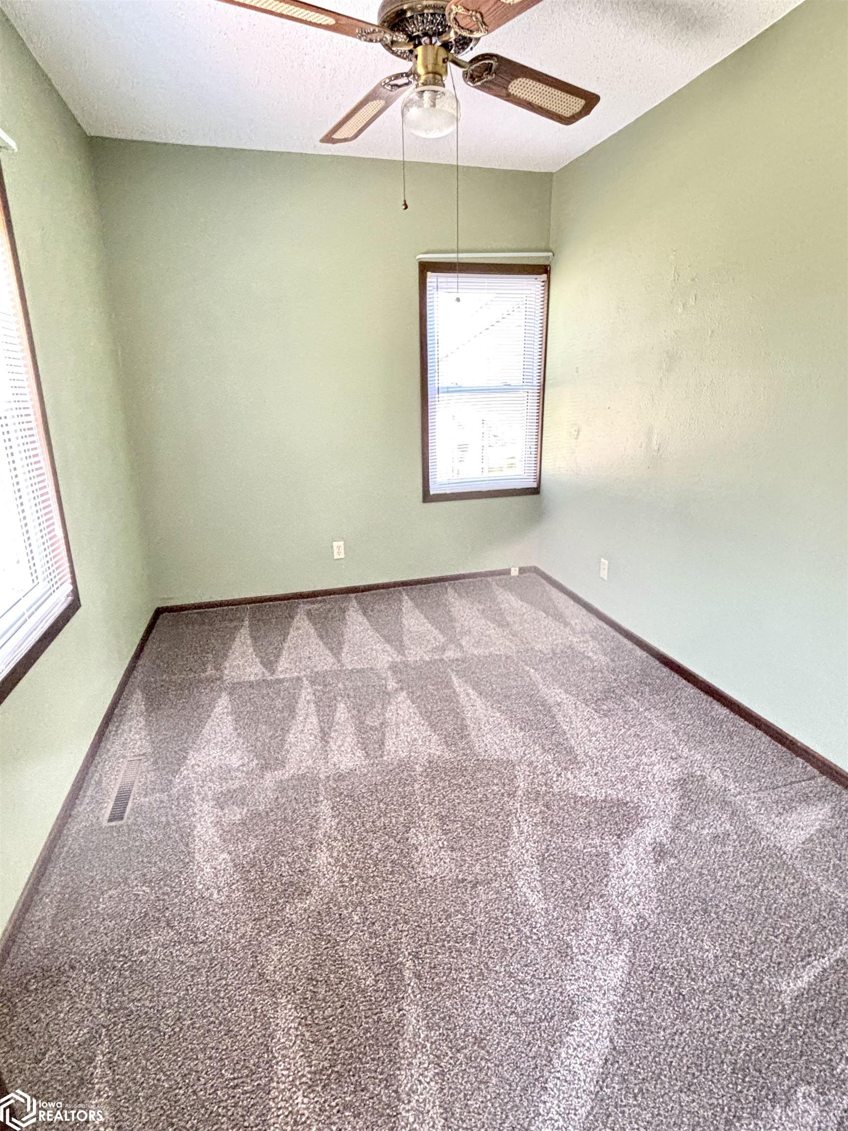210 Railway Street, Marshalltown, Iowa image 17