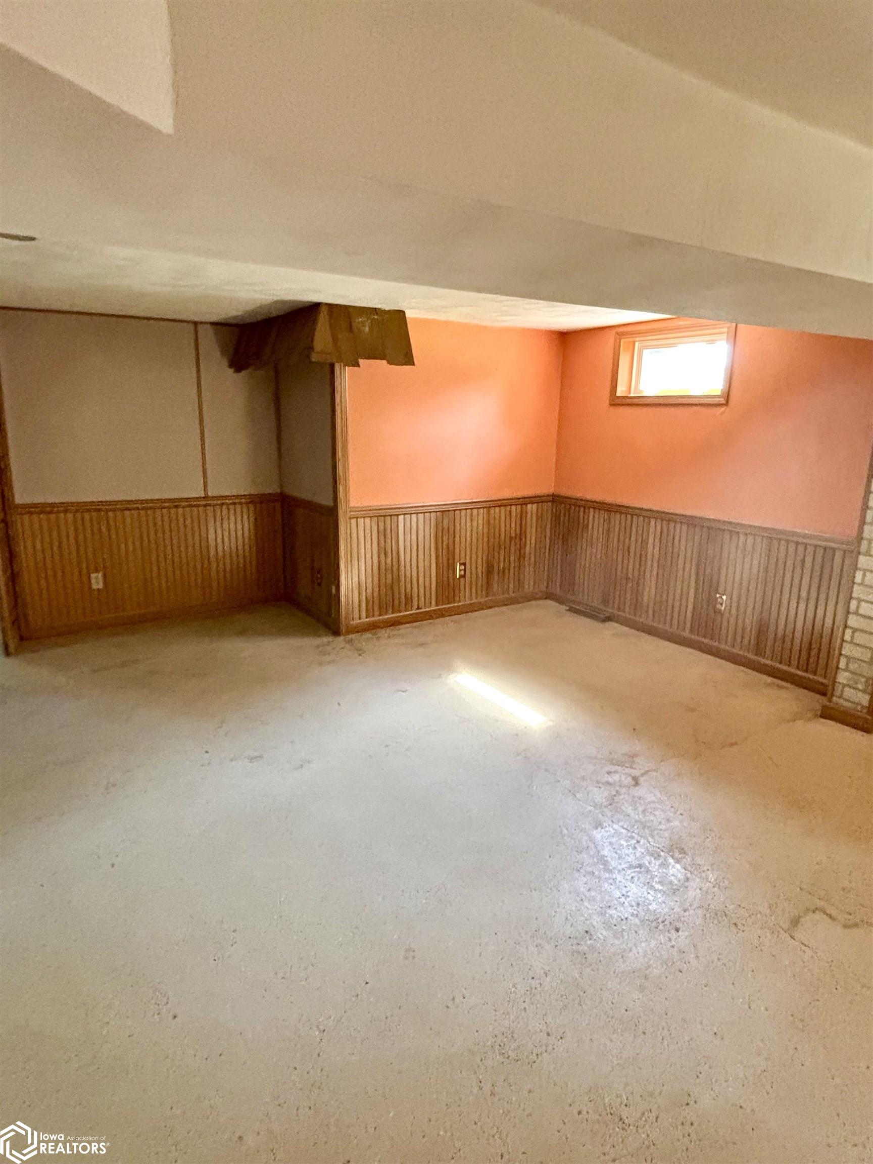 210 Railway Street, Marshalltown, Iowa image 24
