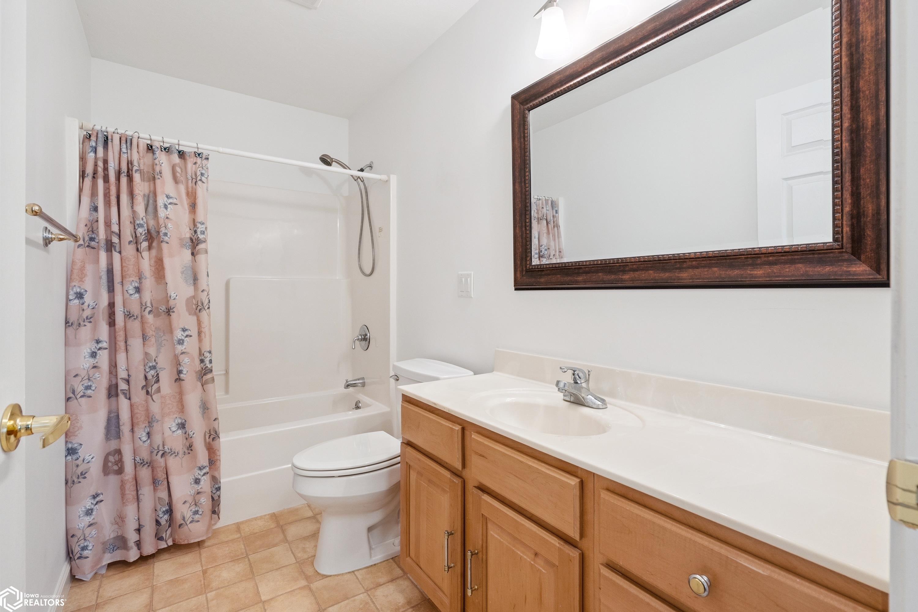 620 Layne Dr Unit 2, West Burlington, Iowa image 17