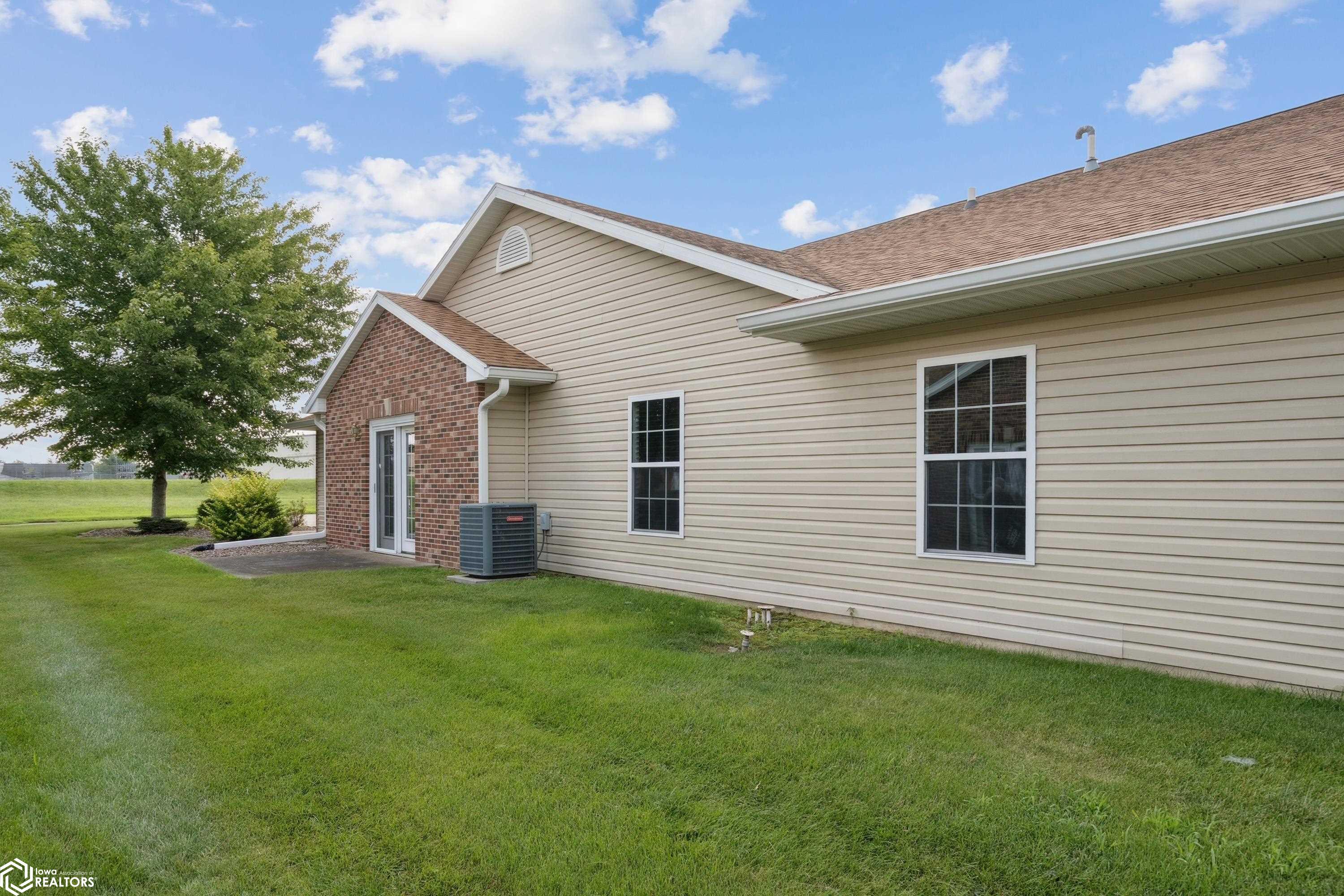 620 Layne Dr Unit 2, West Burlington, Iowa image 5