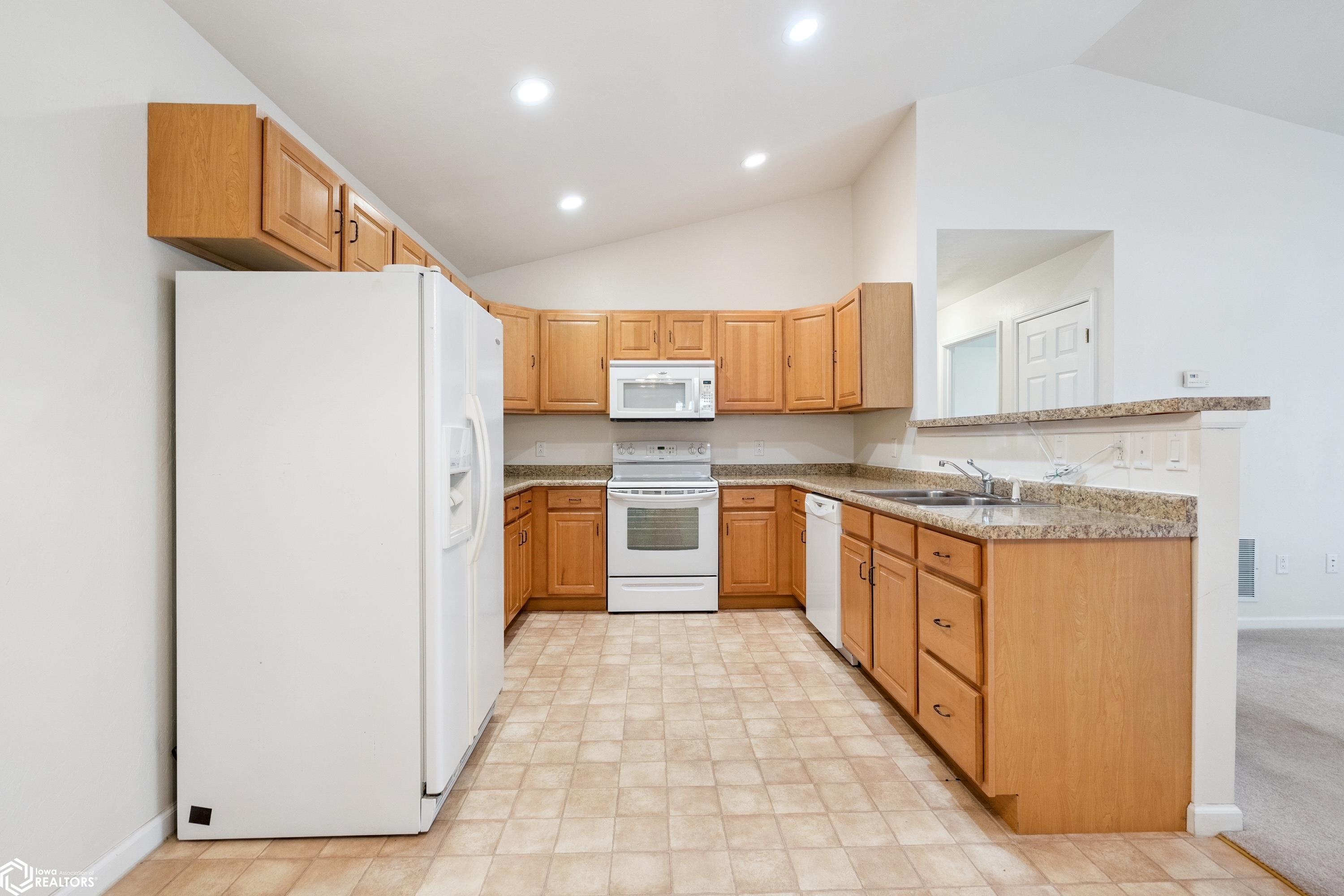 620 Layne Dr Unit 2, West Burlington, Iowa image 6