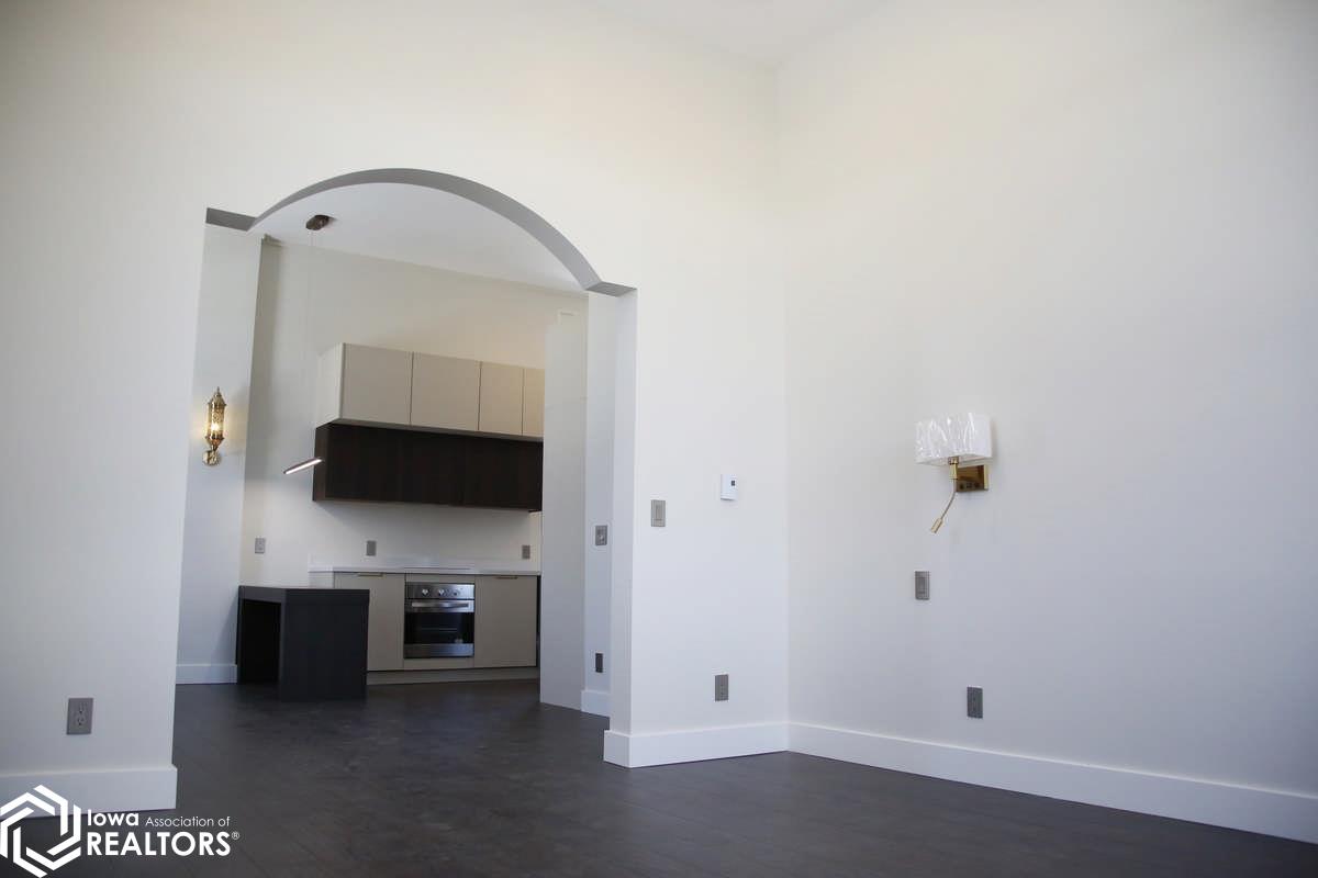 51 E Broadway #303 #303, Fairfield, Iowa image 3