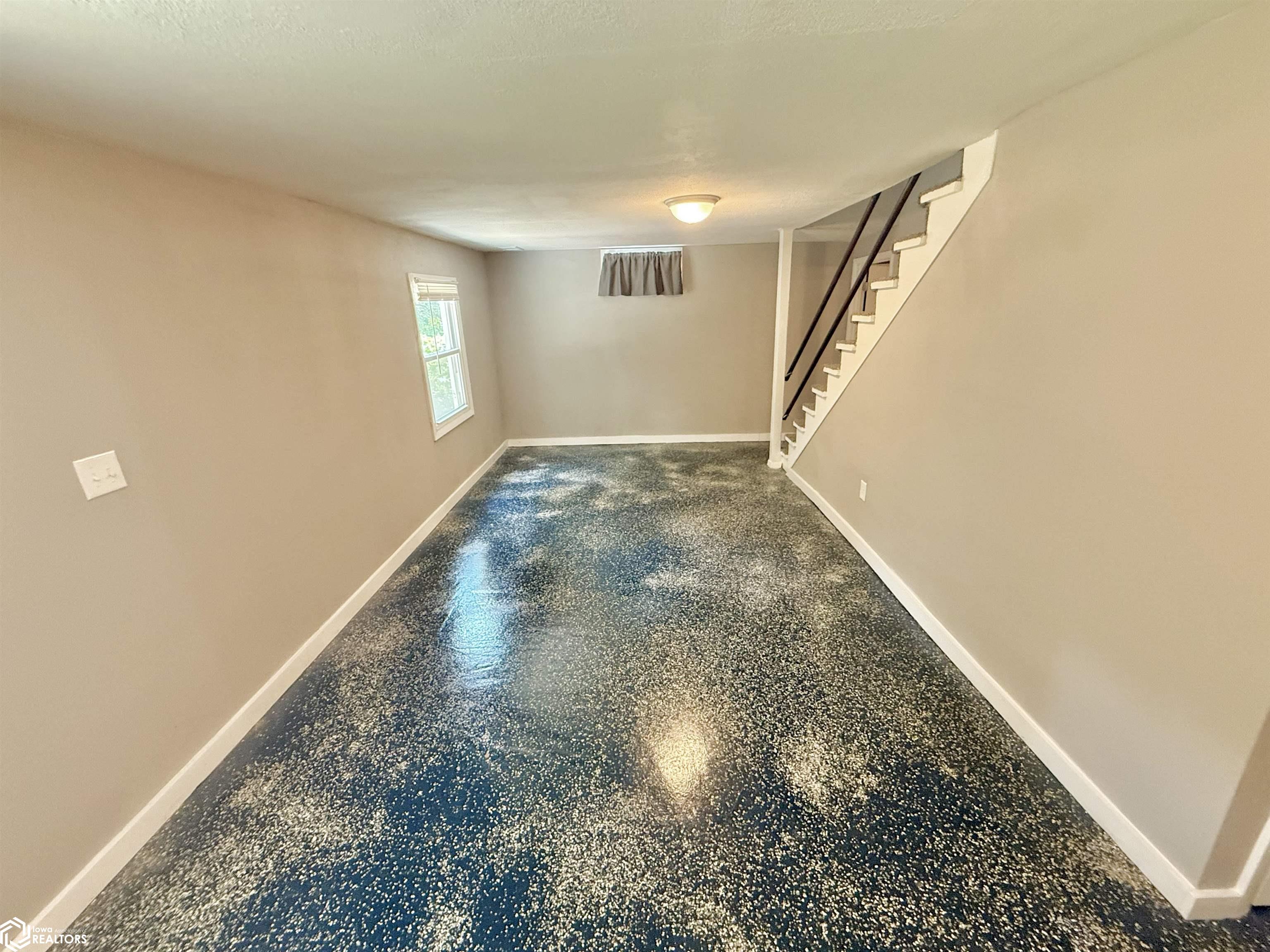 314 S Woodlawn, Burlington, Iowa image 15