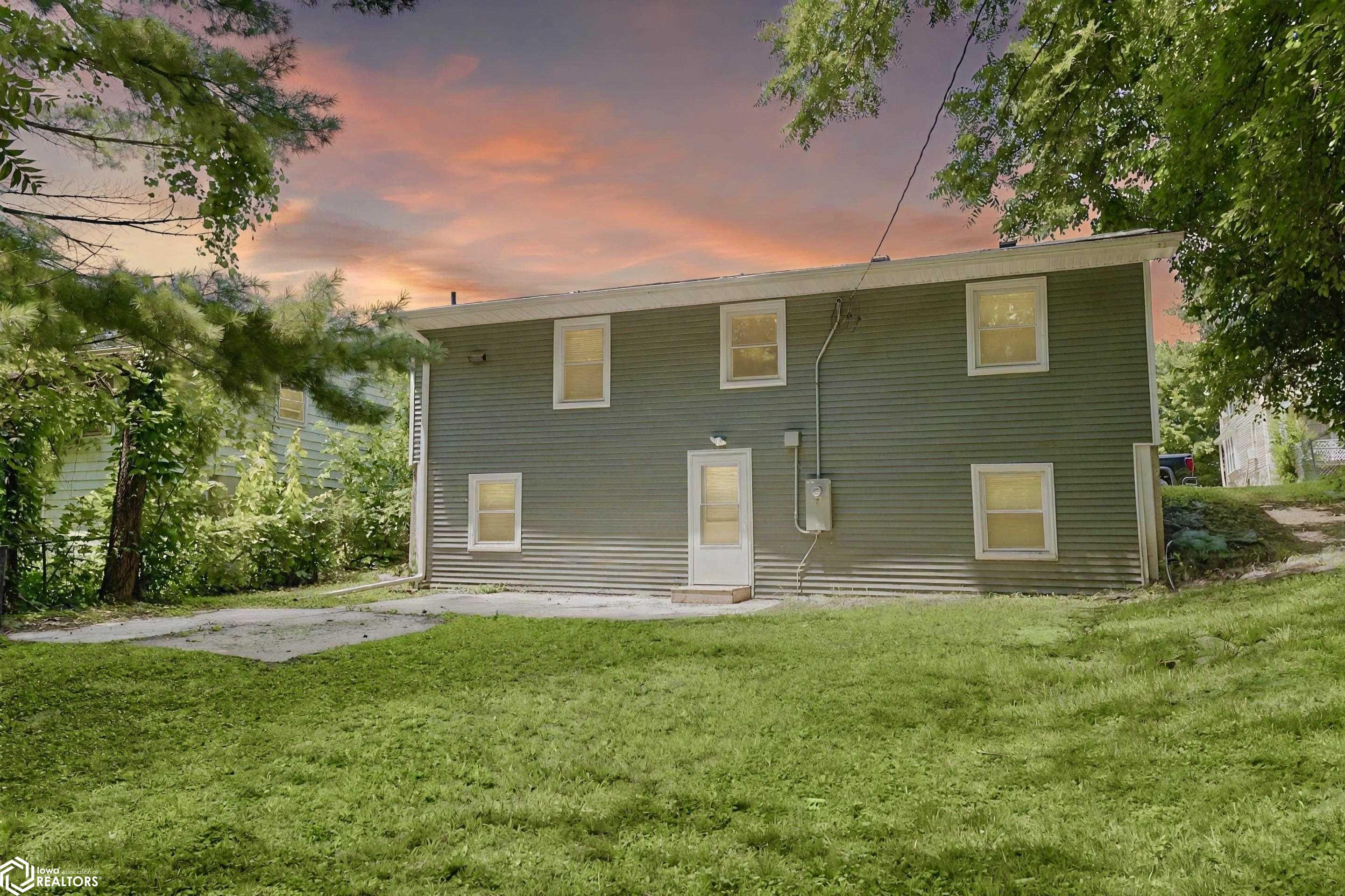 314 S Woodlawn, Burlington, Iowa image 3