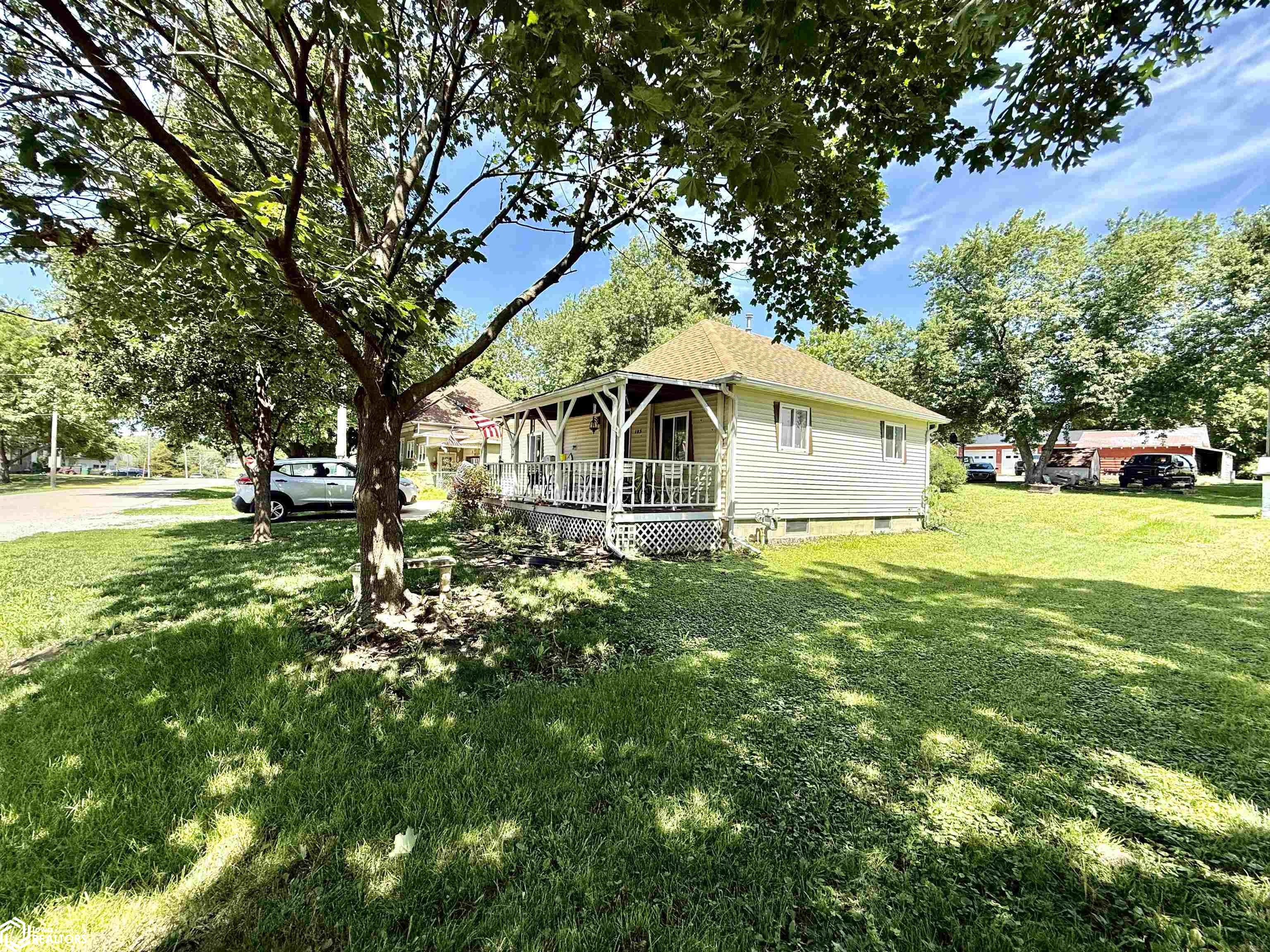 103 E Chestnut Street, Bloomfield, Iowa image 3