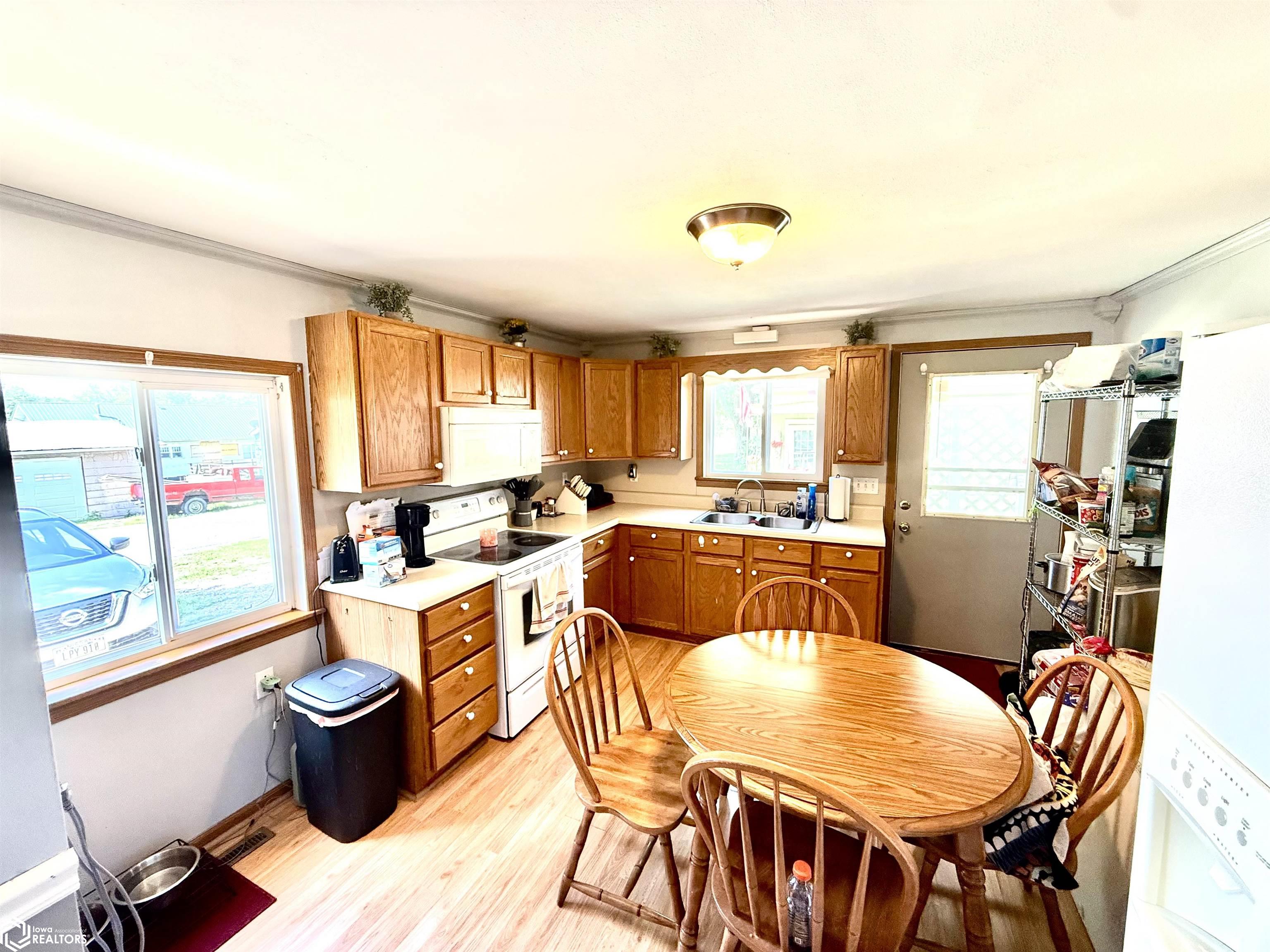 103 E Chestnut Street, Bloomfield, Iowa image 33