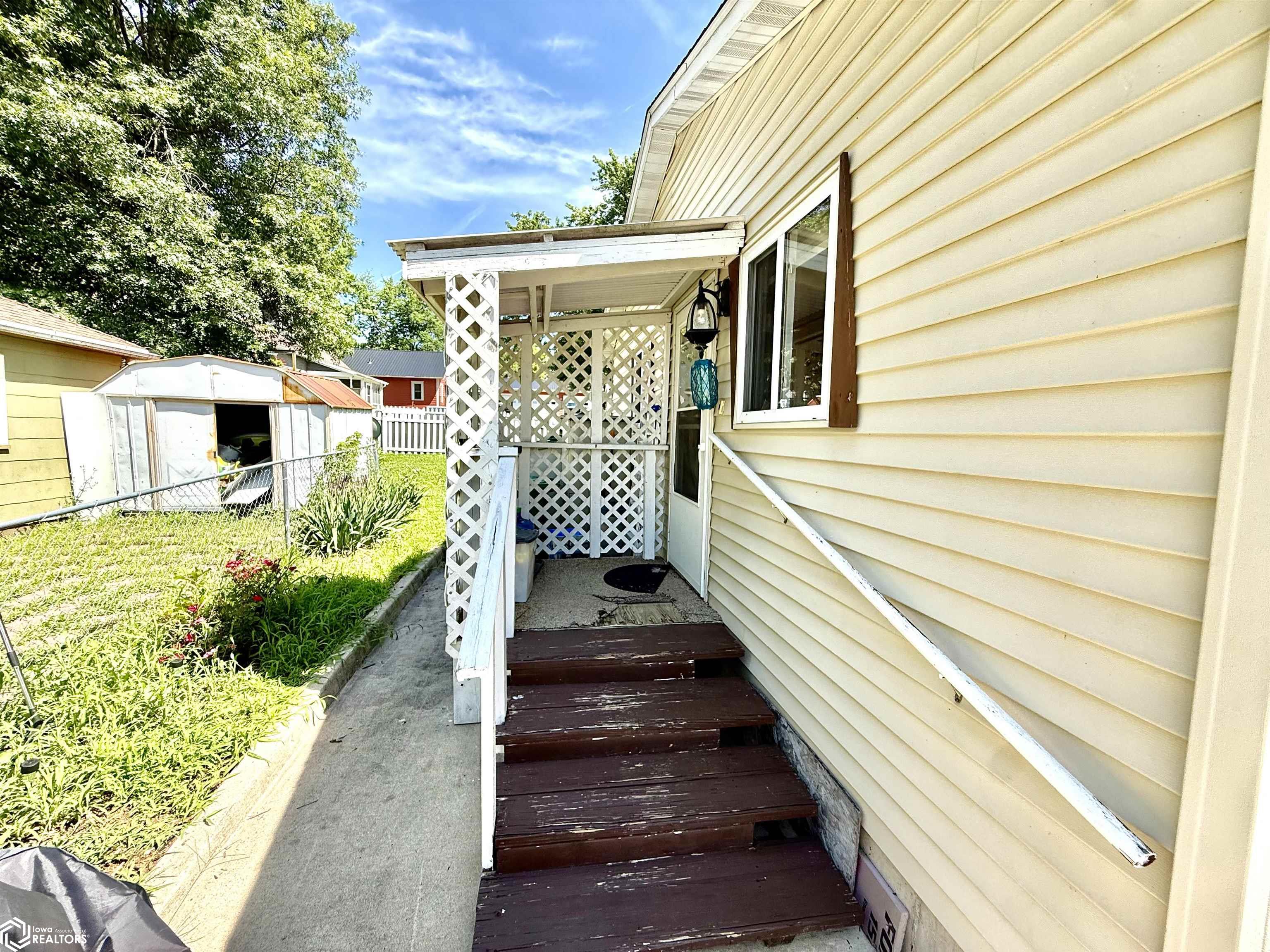 103 E Chestnut Street, Bloomfield, Iowa image 6