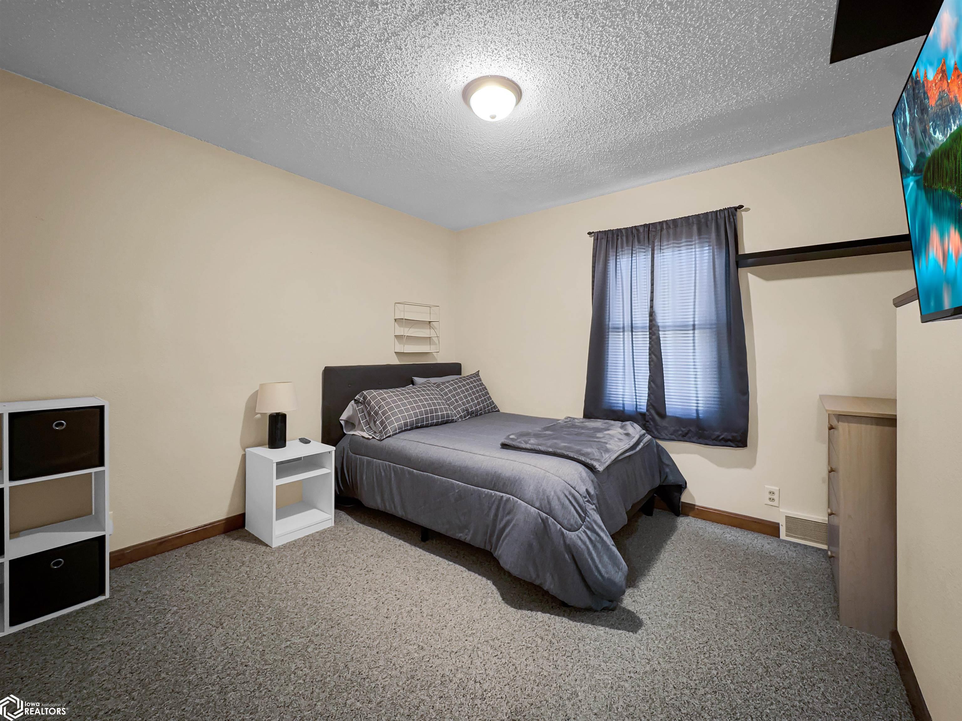 220 5th Avenue, Hampton, Iowa image 10