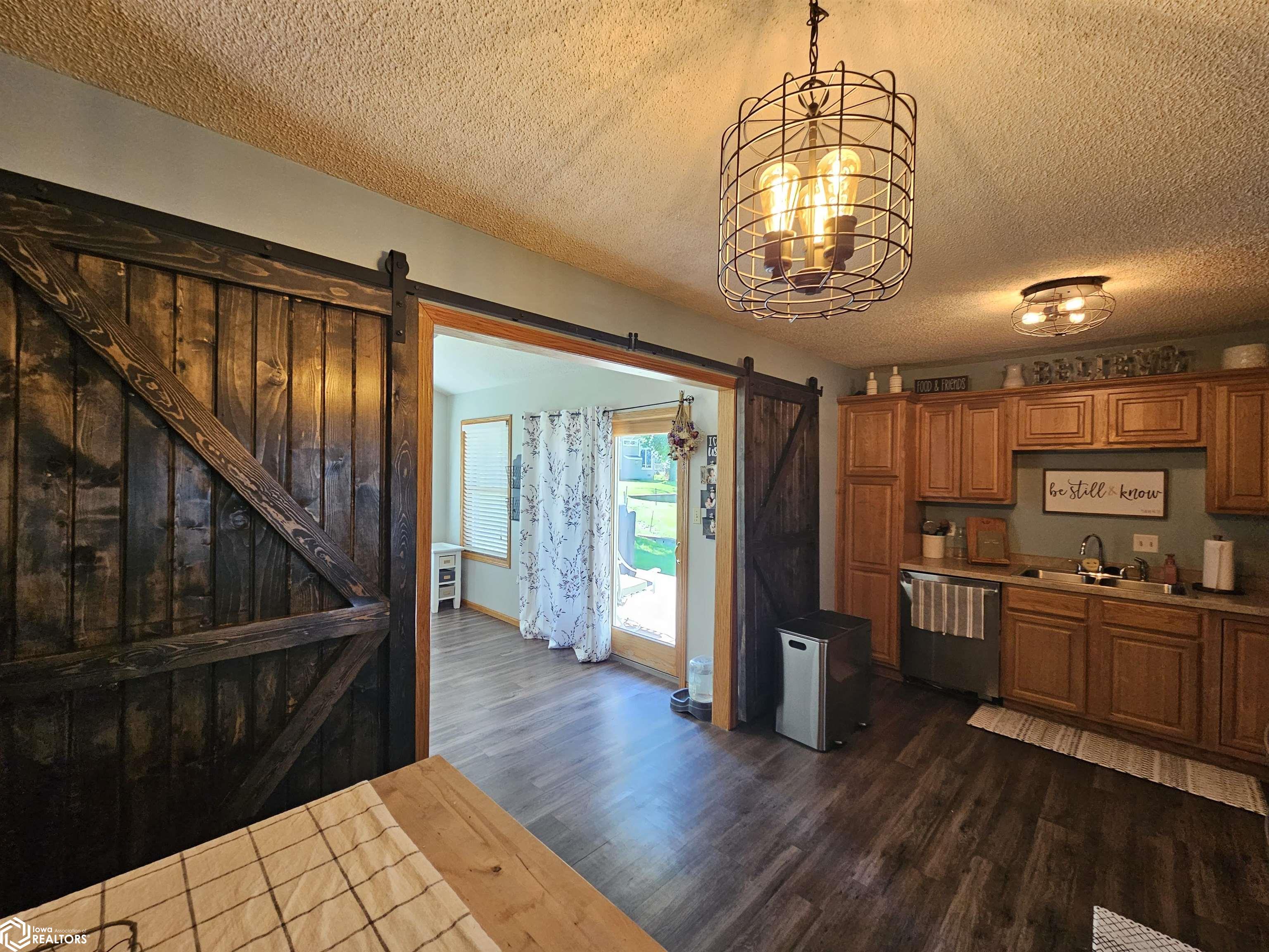 1102 Skyline Drive, Carroll, Iowa image 9
