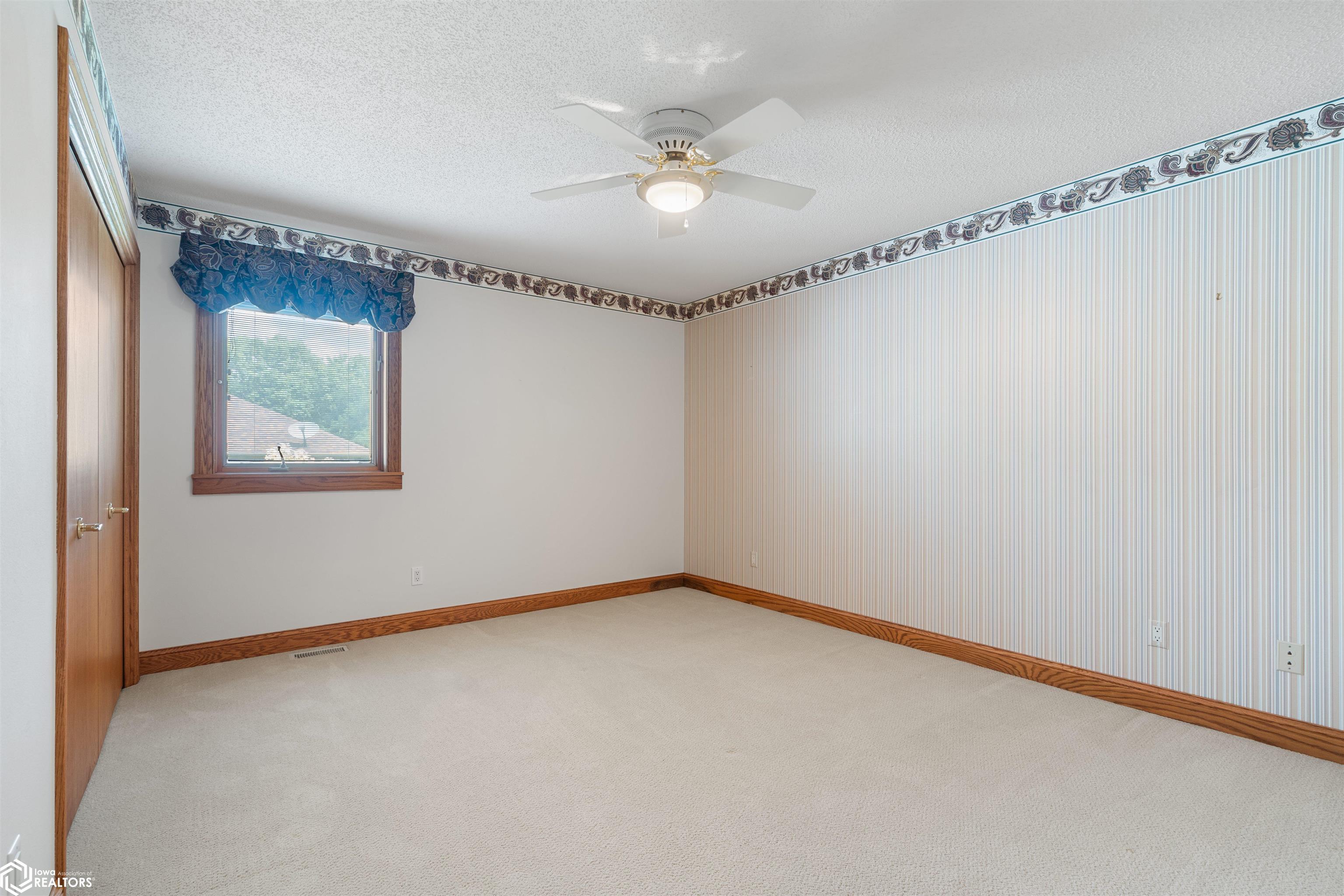 2722 Bittersweet Place, Burlington, Iowa image 20