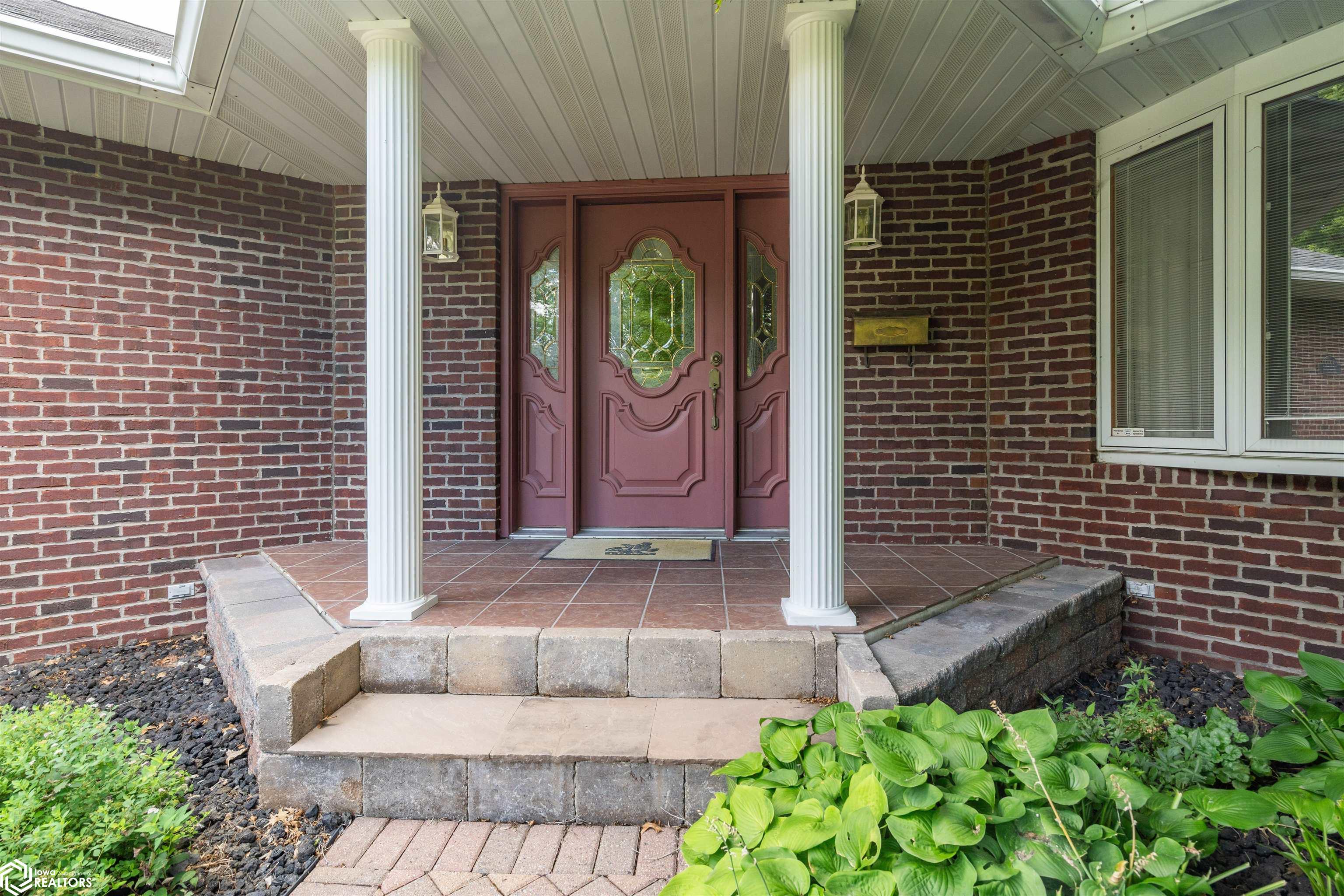 2722 Bittersweet Place, Burlington, Iowa image 3