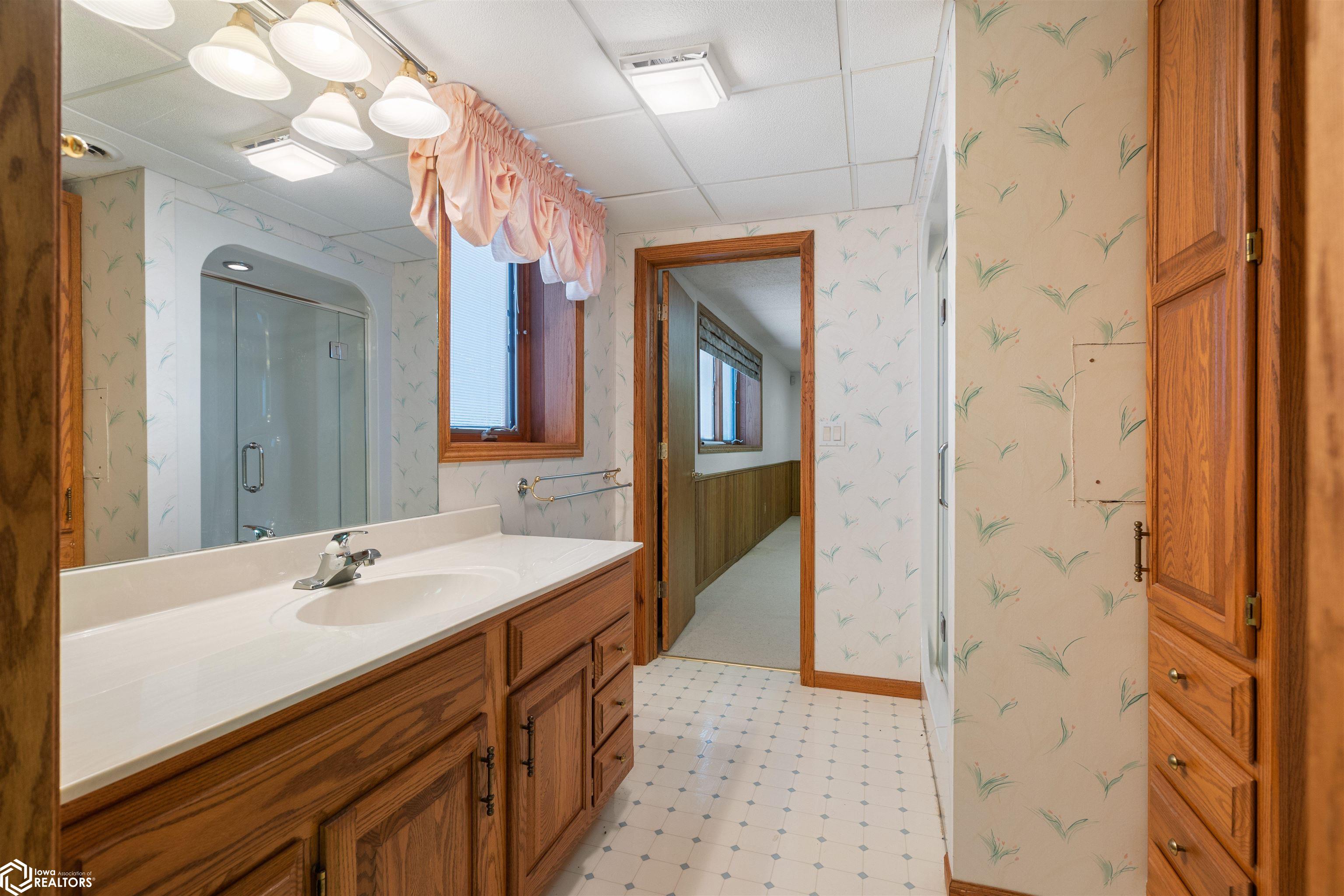 2722 Bittersweet Place, Burlington, Iowa image 32