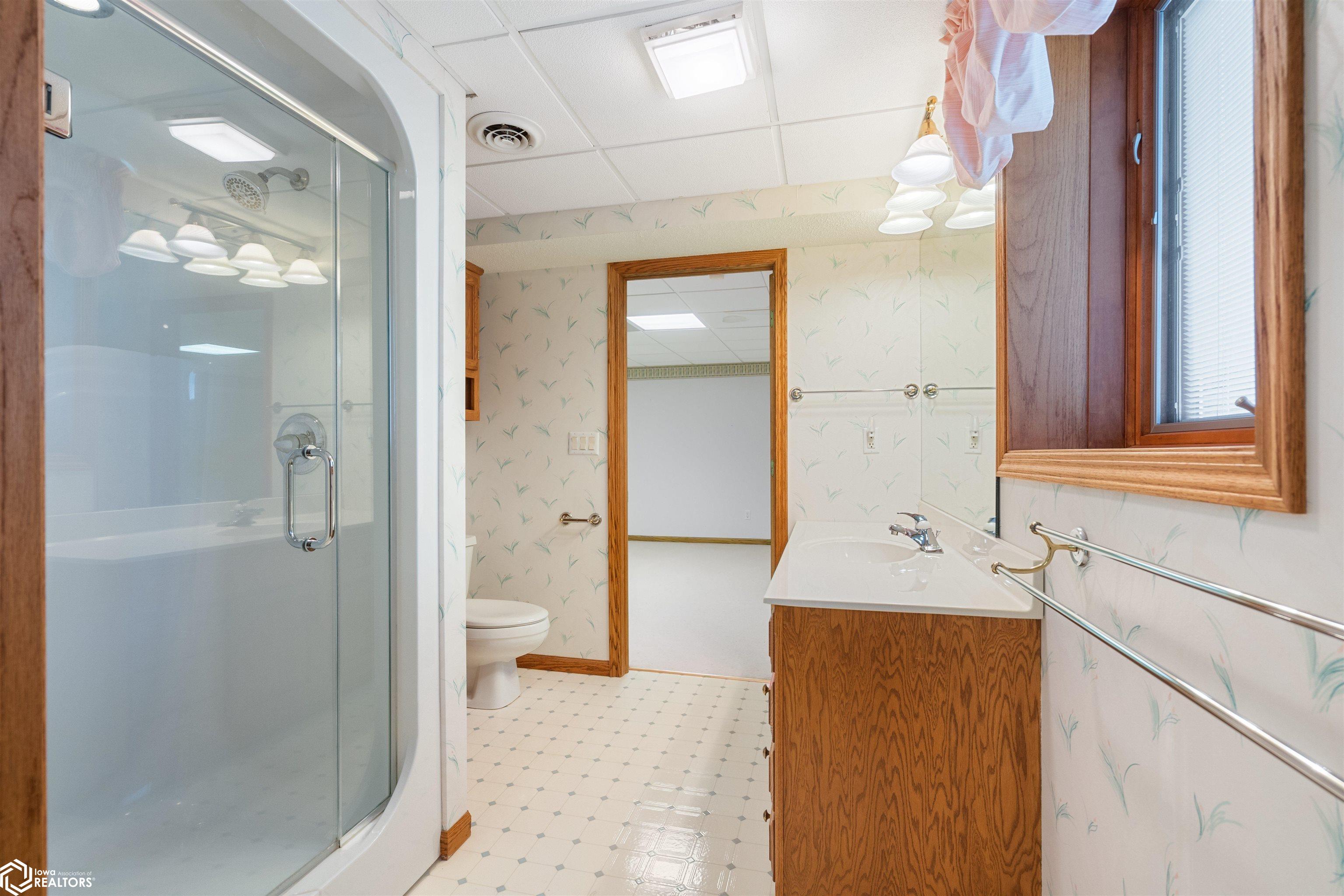 2722 Bittersweet Place, Burlington, Iowa image 33