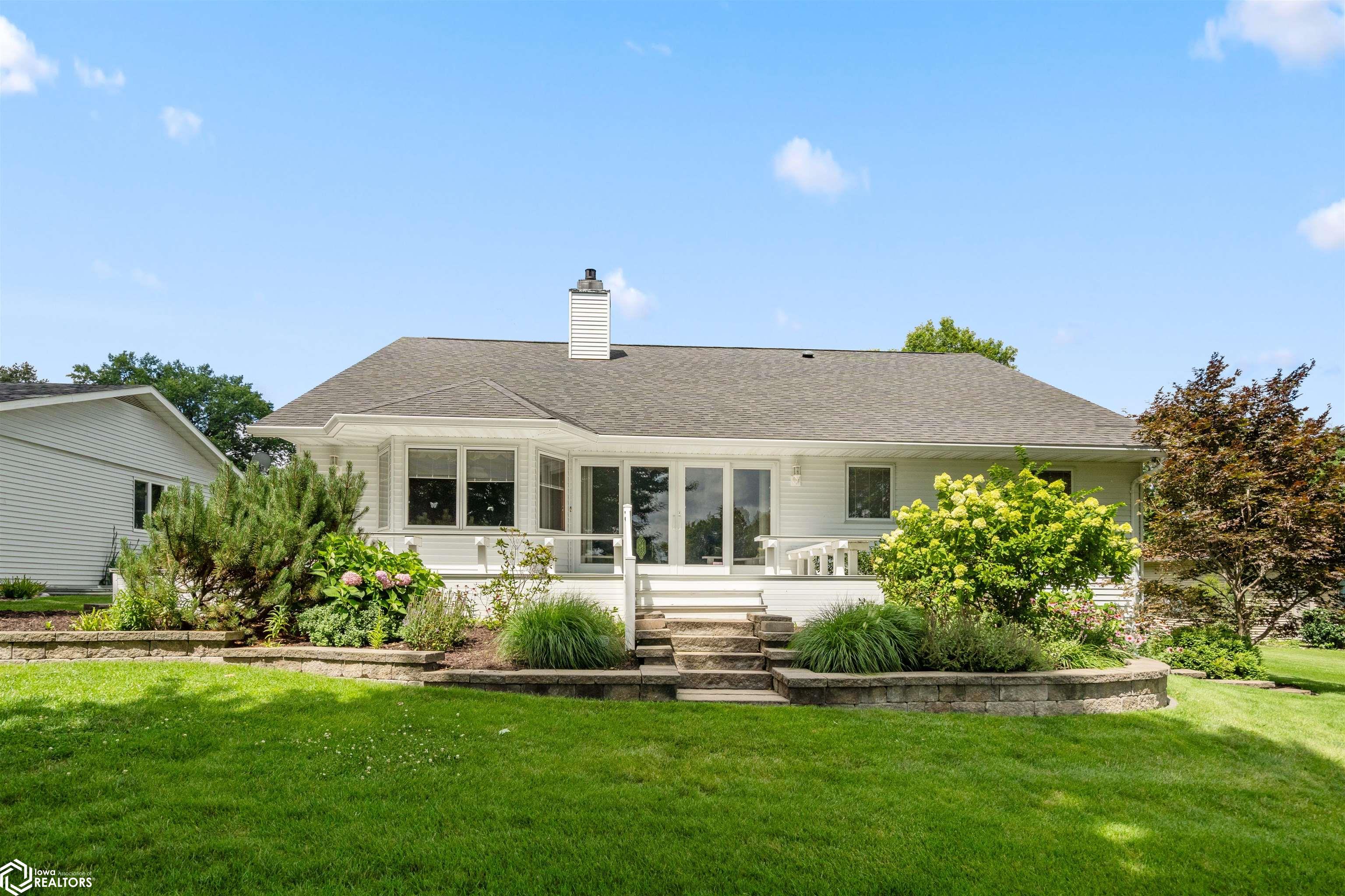 2722 Bittersweet Place, Burlington, Iowa image 36