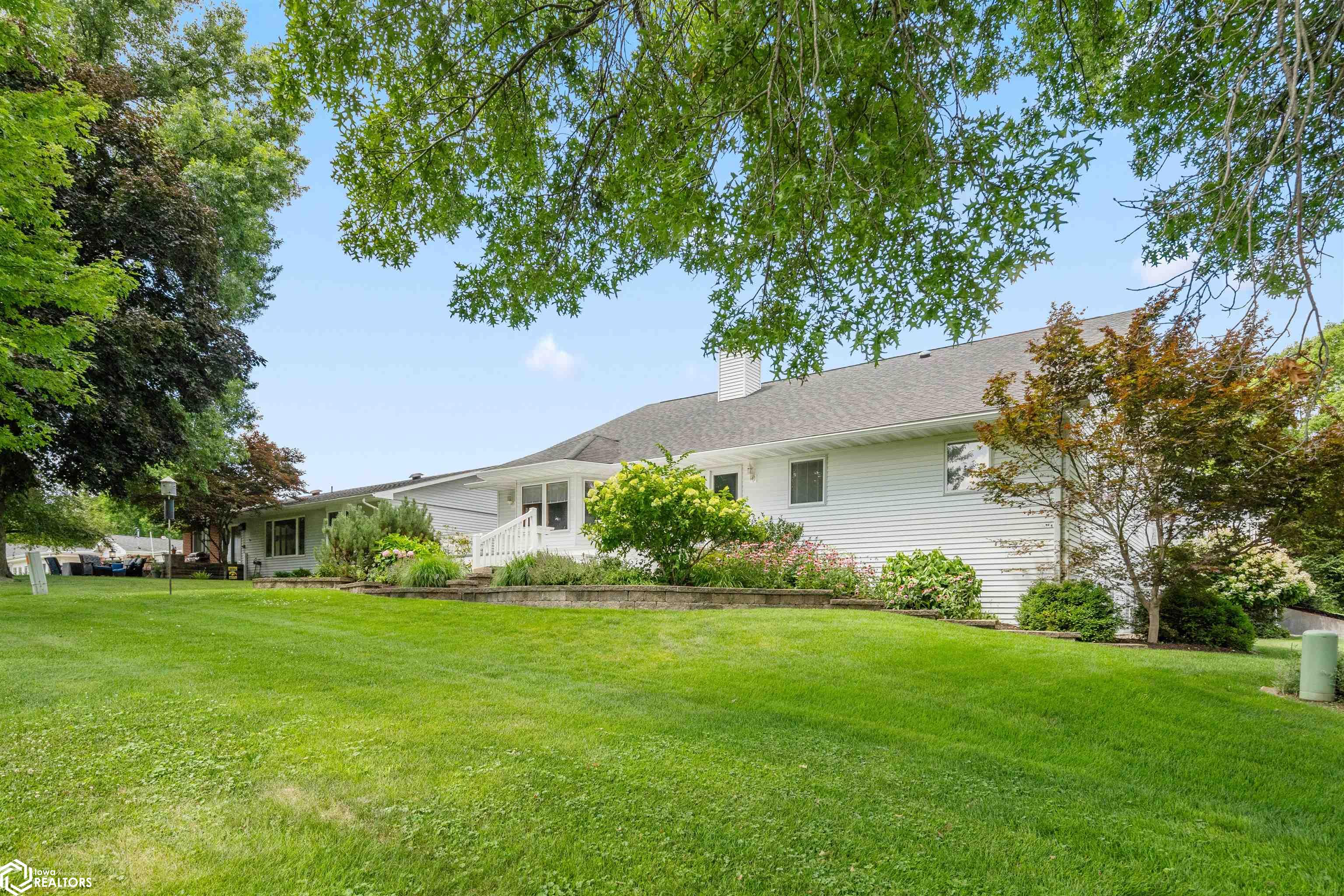 2722 Bittersweet Place, Burlington, Iowa image 37