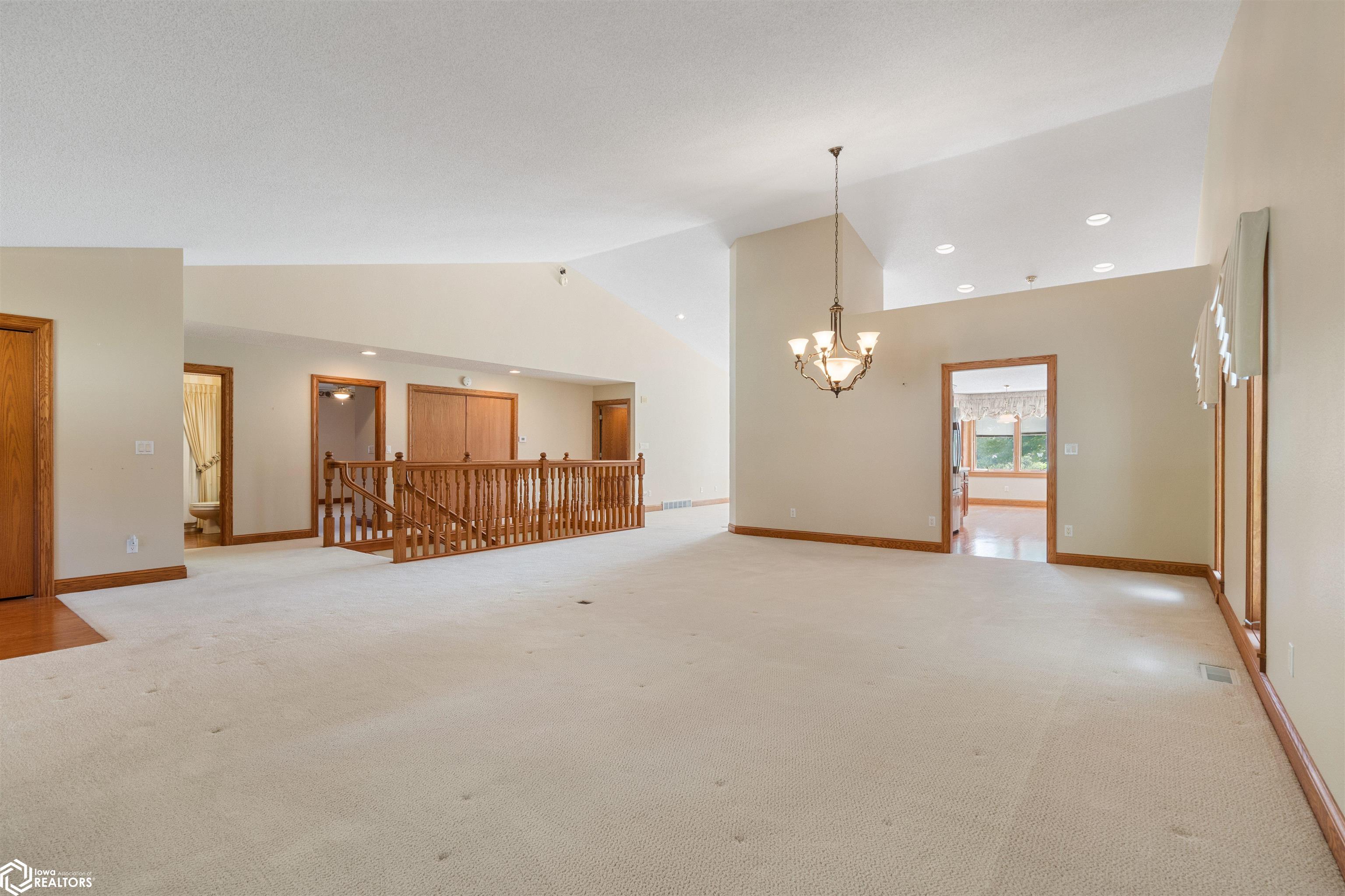 2722 Bittersweet Place, Burlington, Iowa image 8