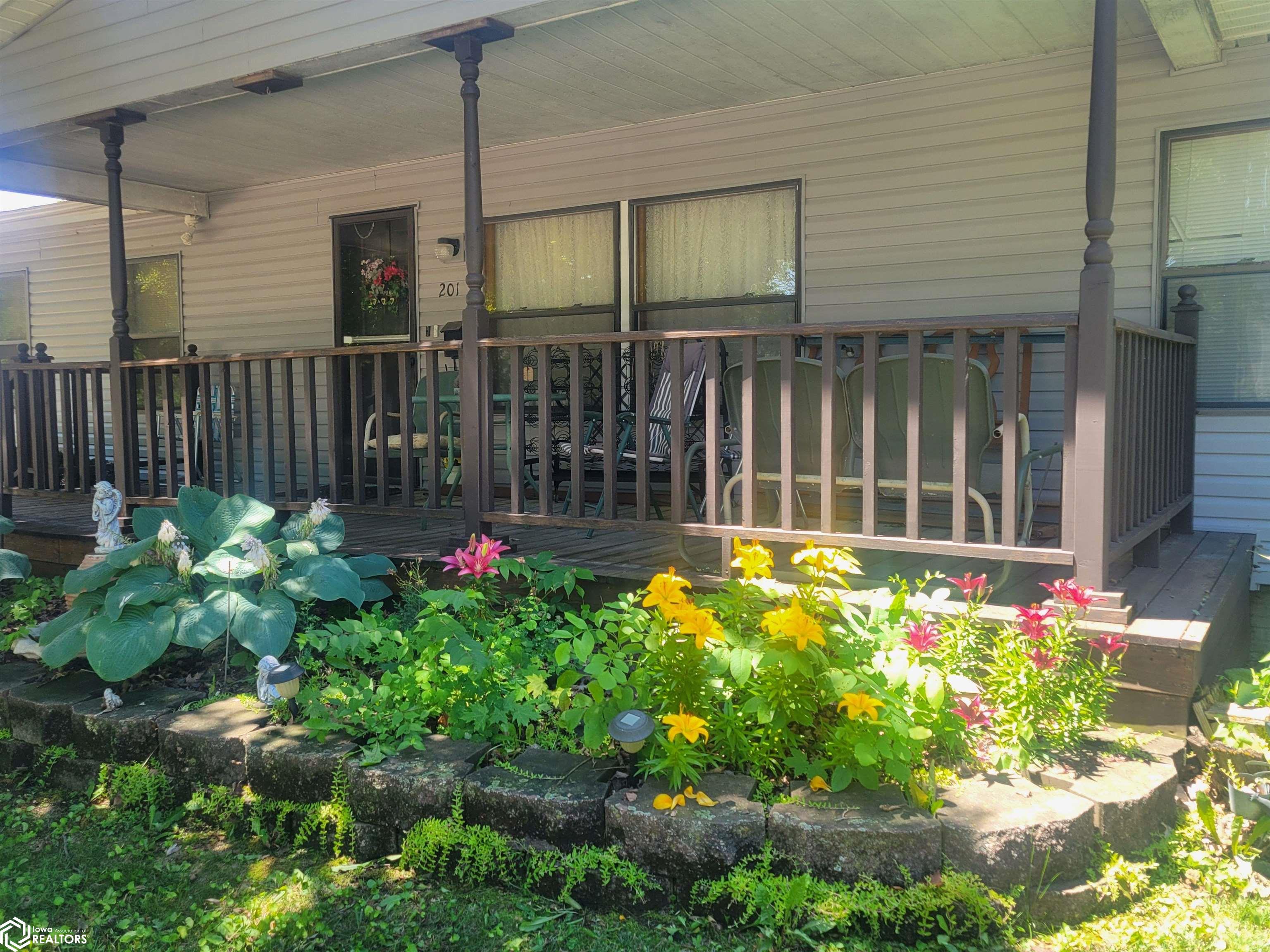 201 S Lincoln Street, Mount Ayr, Iowa image 3