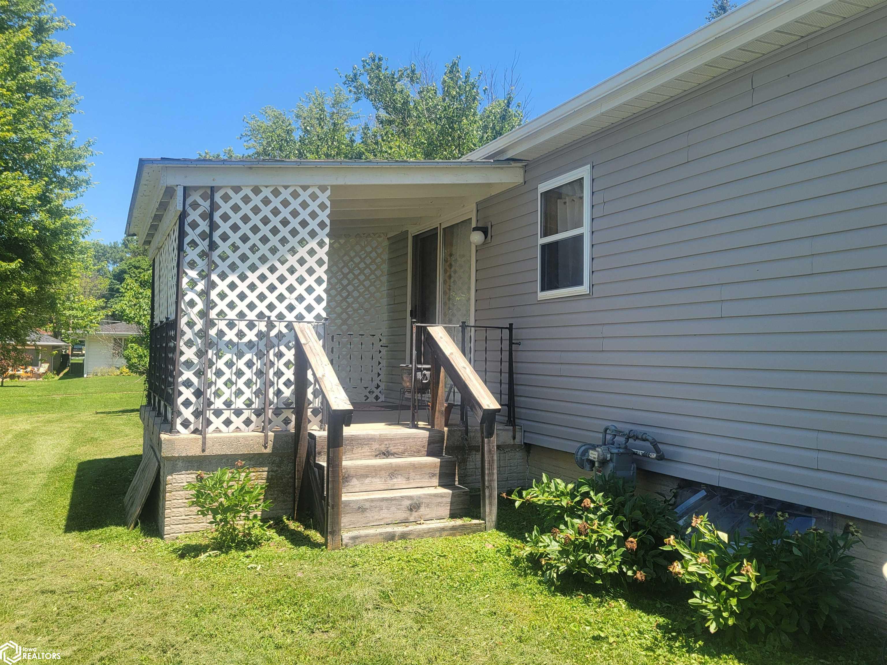 201 S Lincoln Street, Mount Ayr, Iowa image 24