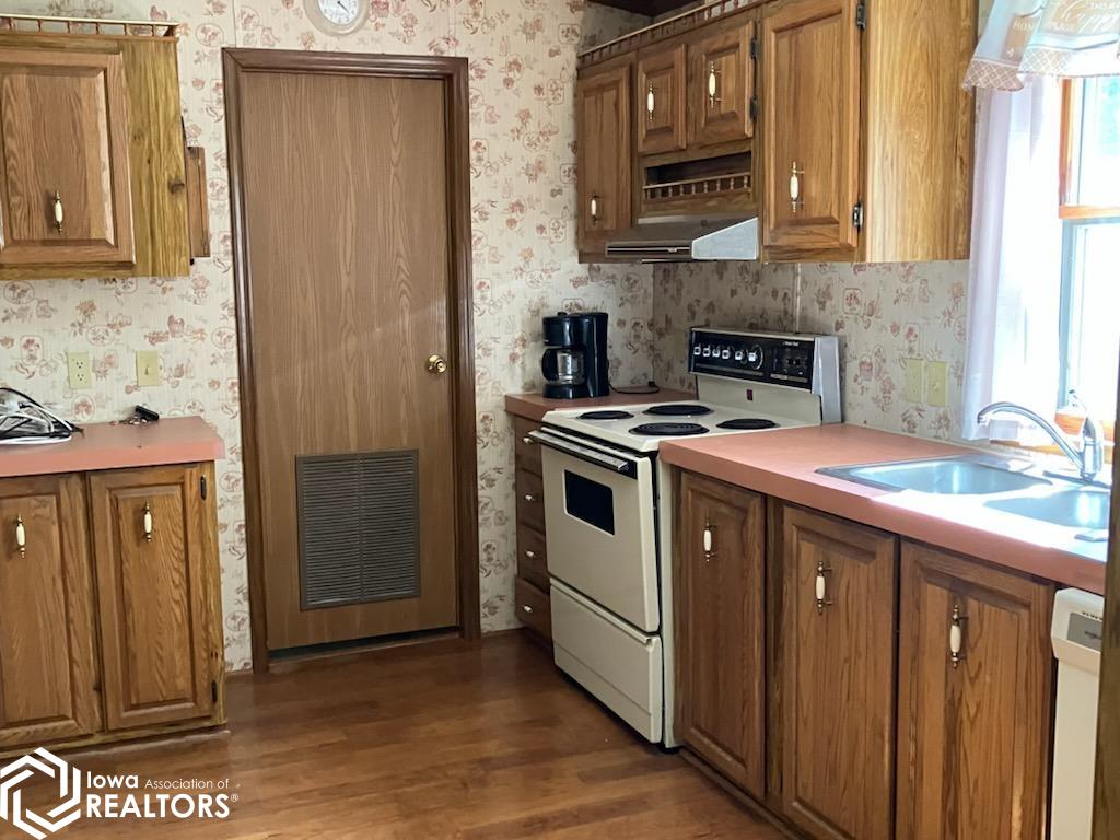 201 S Lincoln Street, Mount Ayr, Iowa image 5